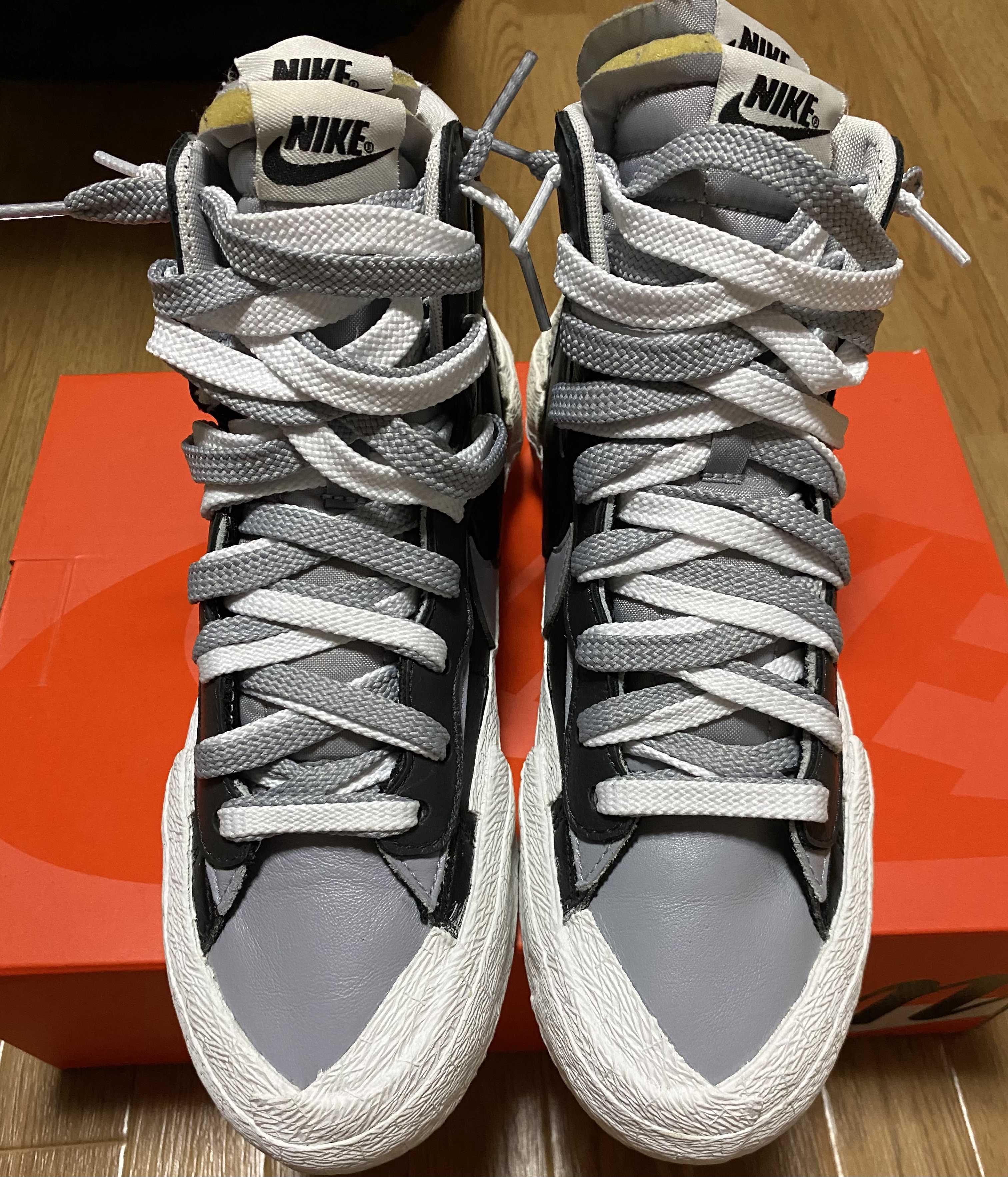 sacai × NIKE BLAZER MID "BLACK/WOLF GREY/WHITE"