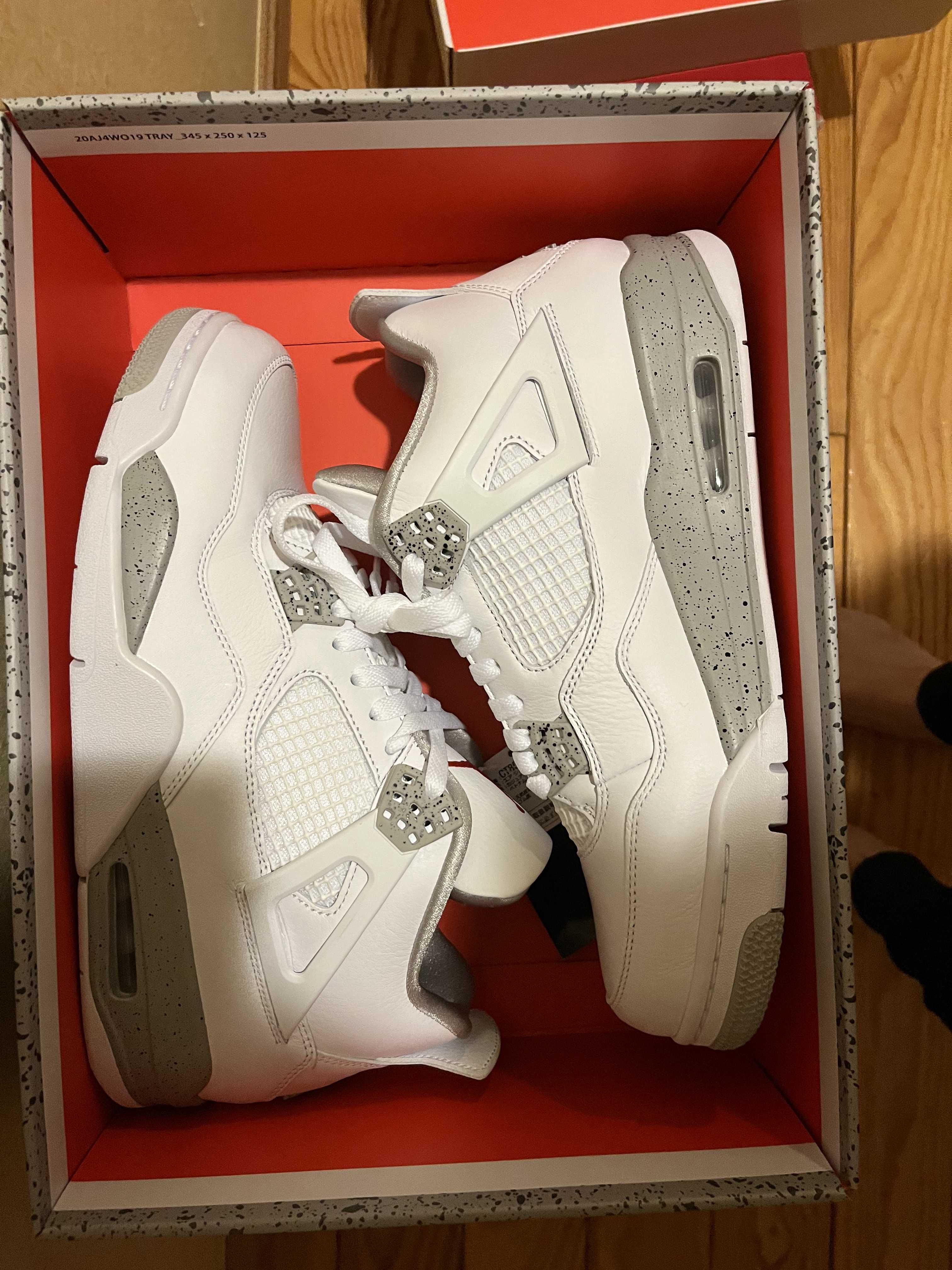 Nike Air Jordan 4 "Tech White"  