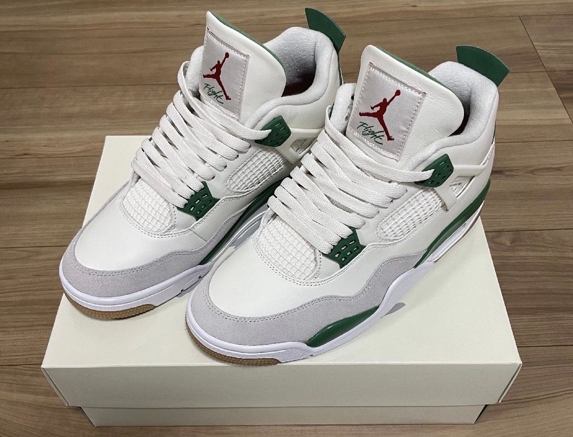 Nike SB × Air Jordan 4 Retro SP "Pine Green"