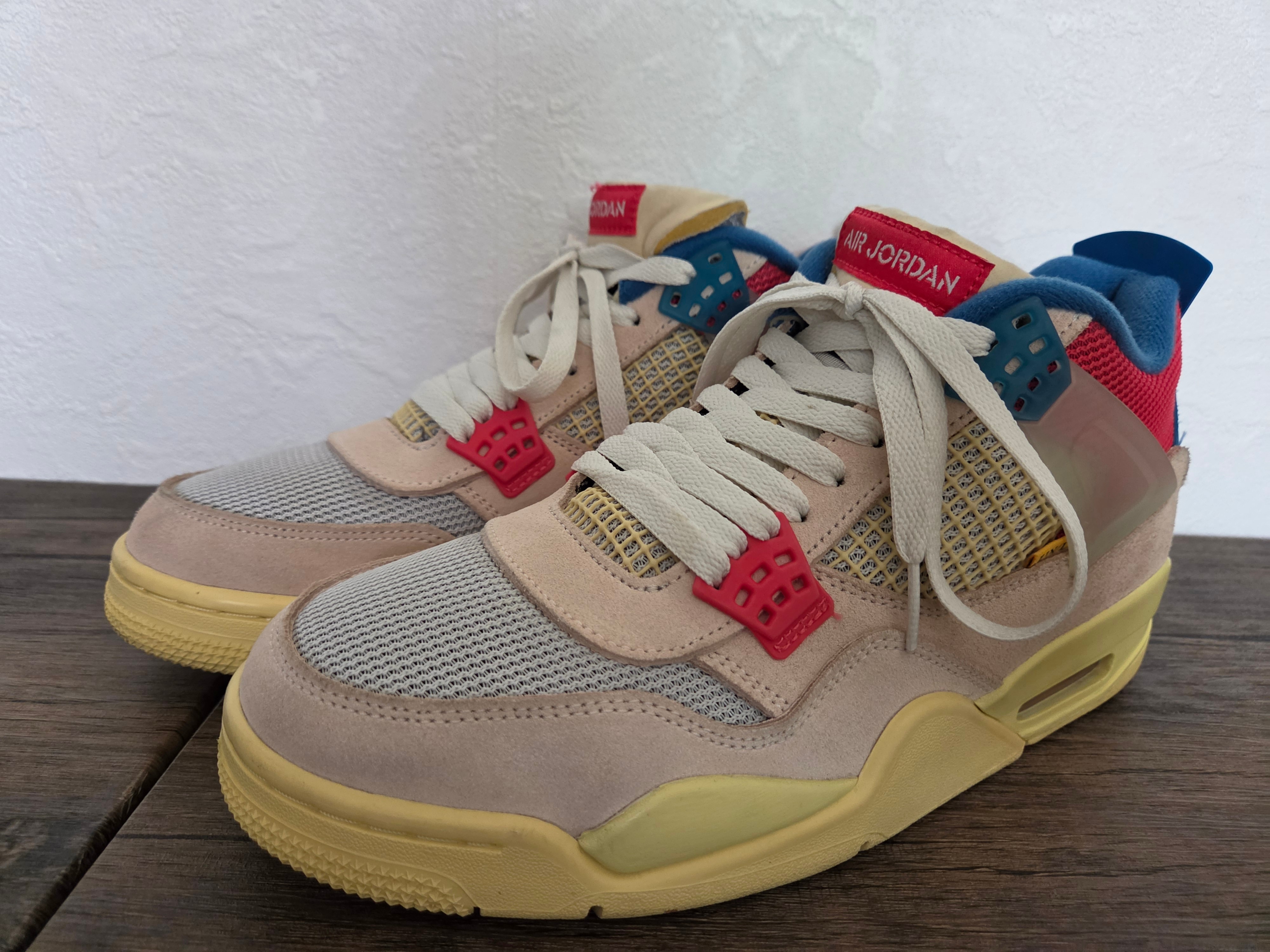 UNION × Nike Air Jordan 4 SP "Guava Ice/Light Fusion Red"