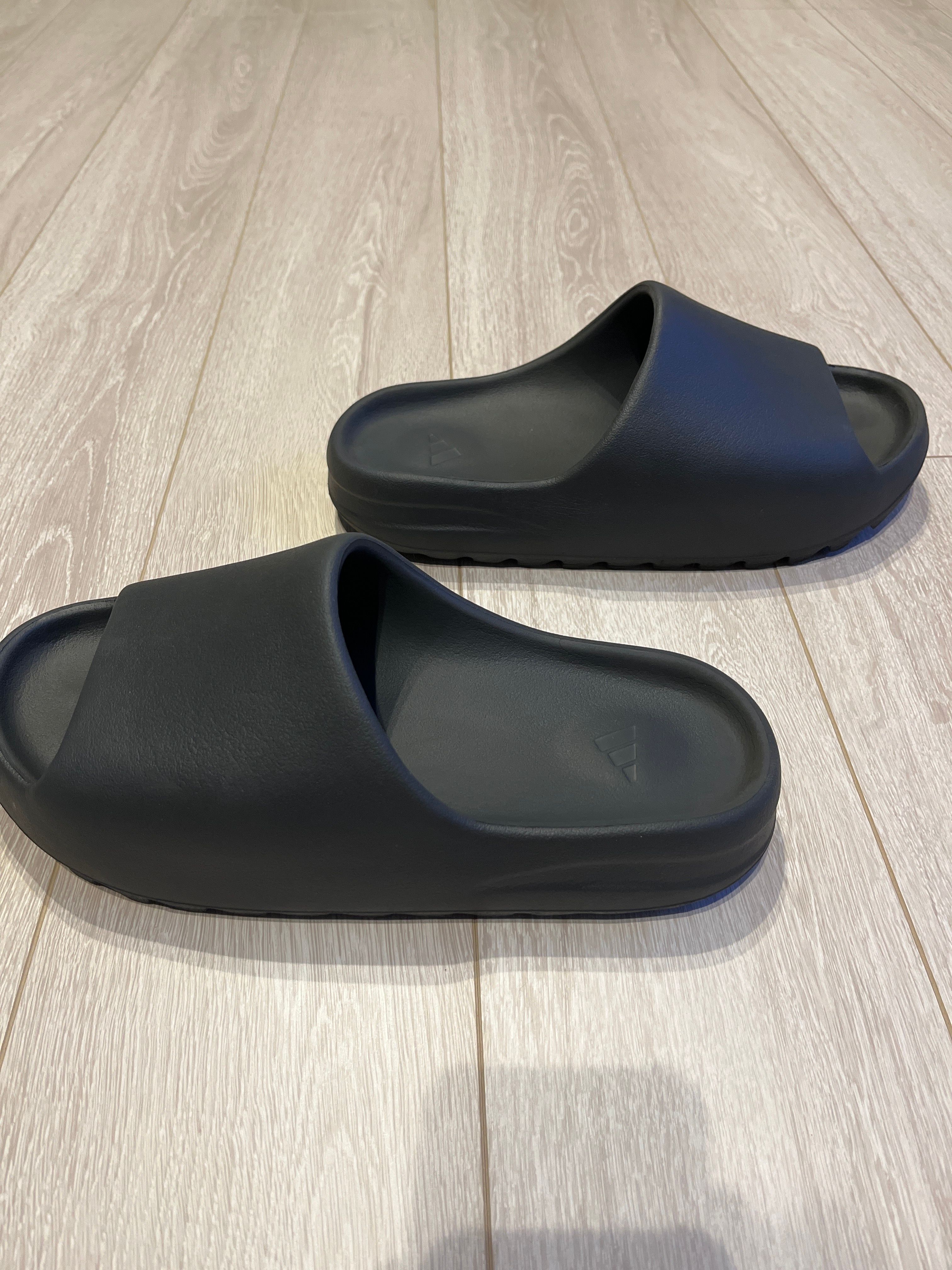 adidas YEEZY Slide "Onyx"