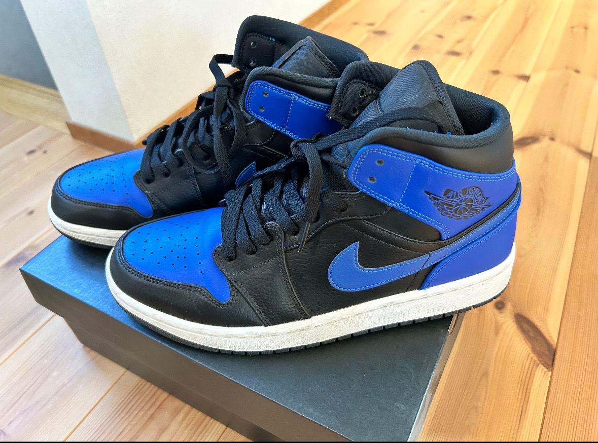 Nike Air Jordan 1 Mid "Hyper Royal"