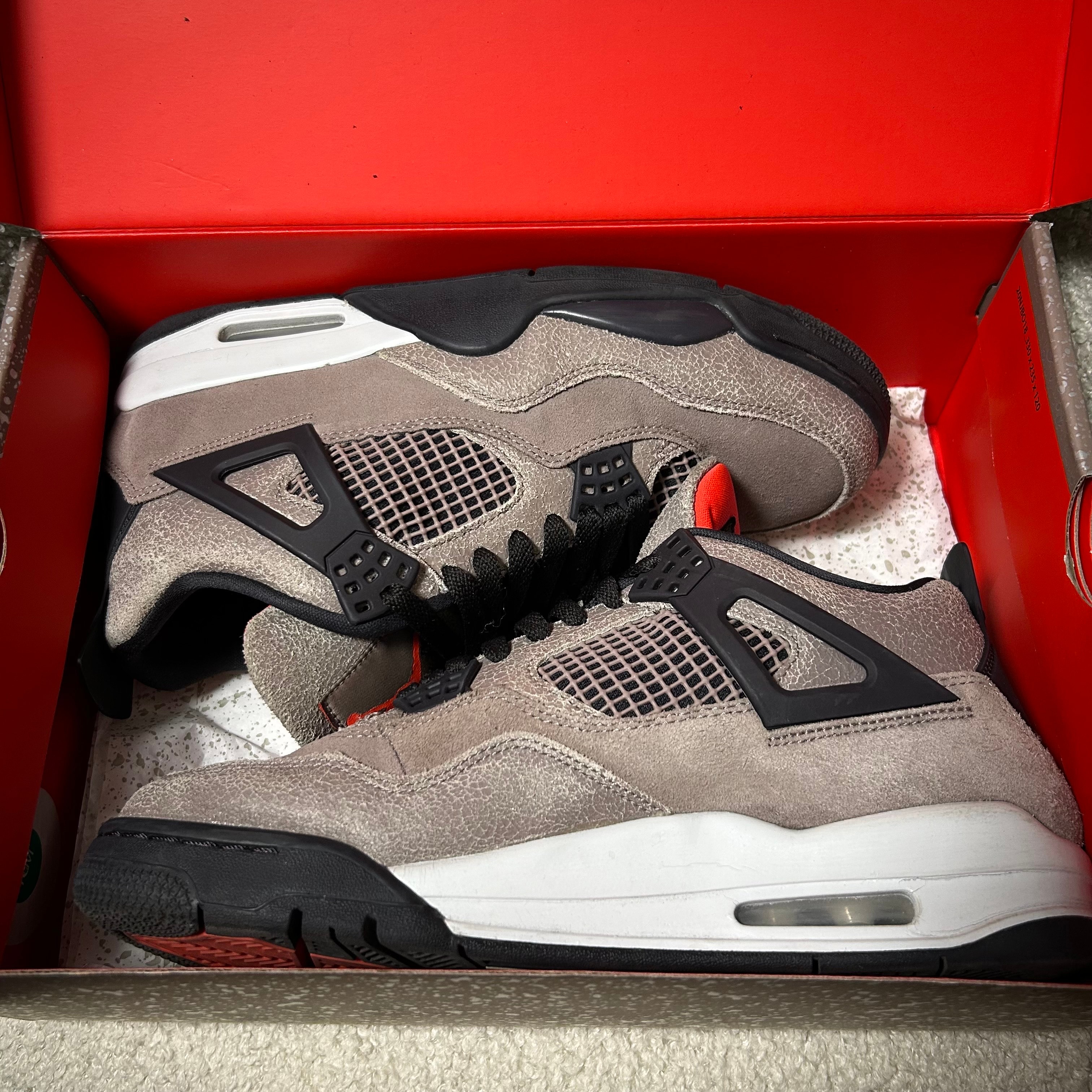 Nike Air Jordan 4 "Taupe Haze"   