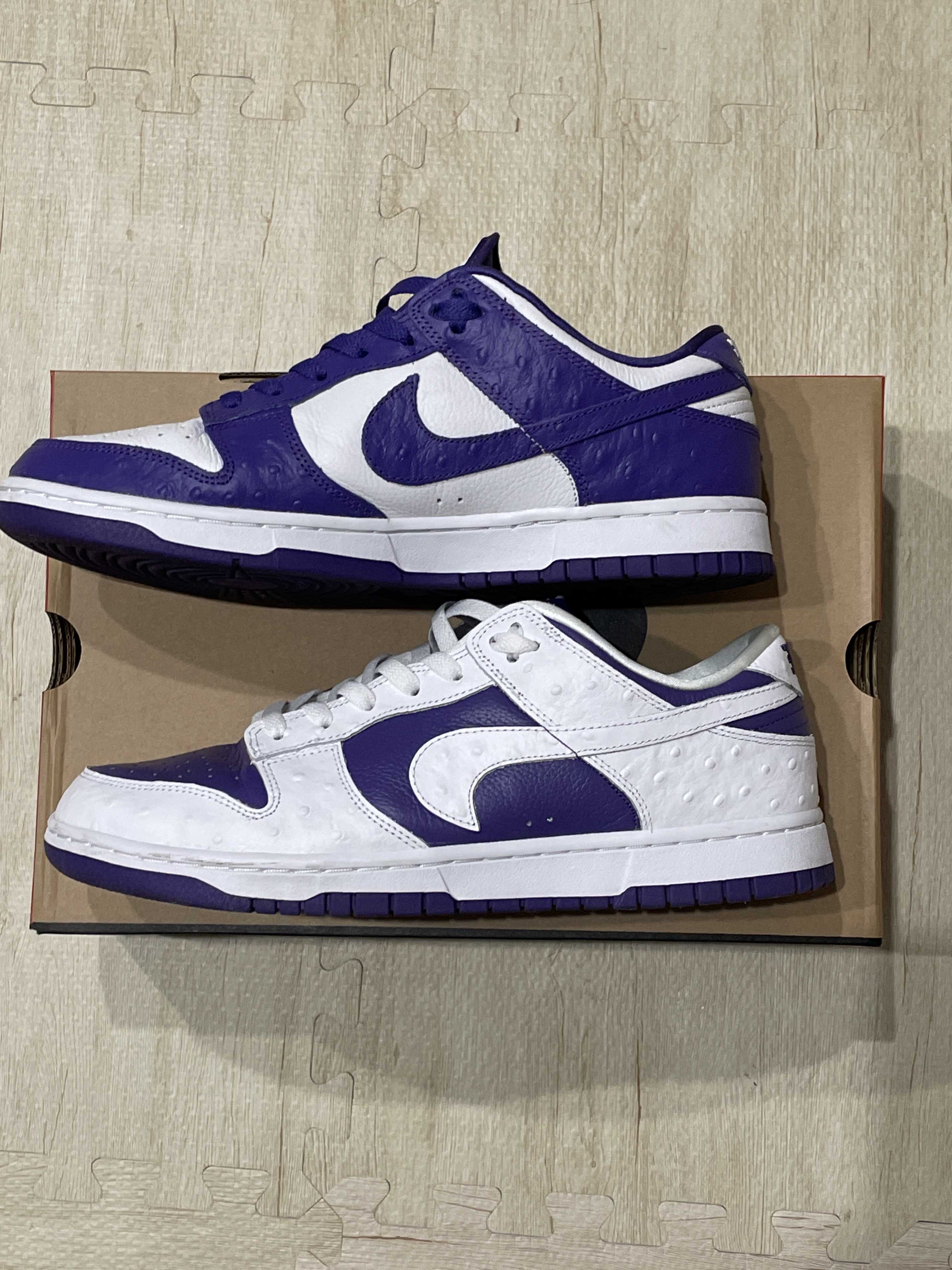 Nike Women's Dunk Low "Made You Look"