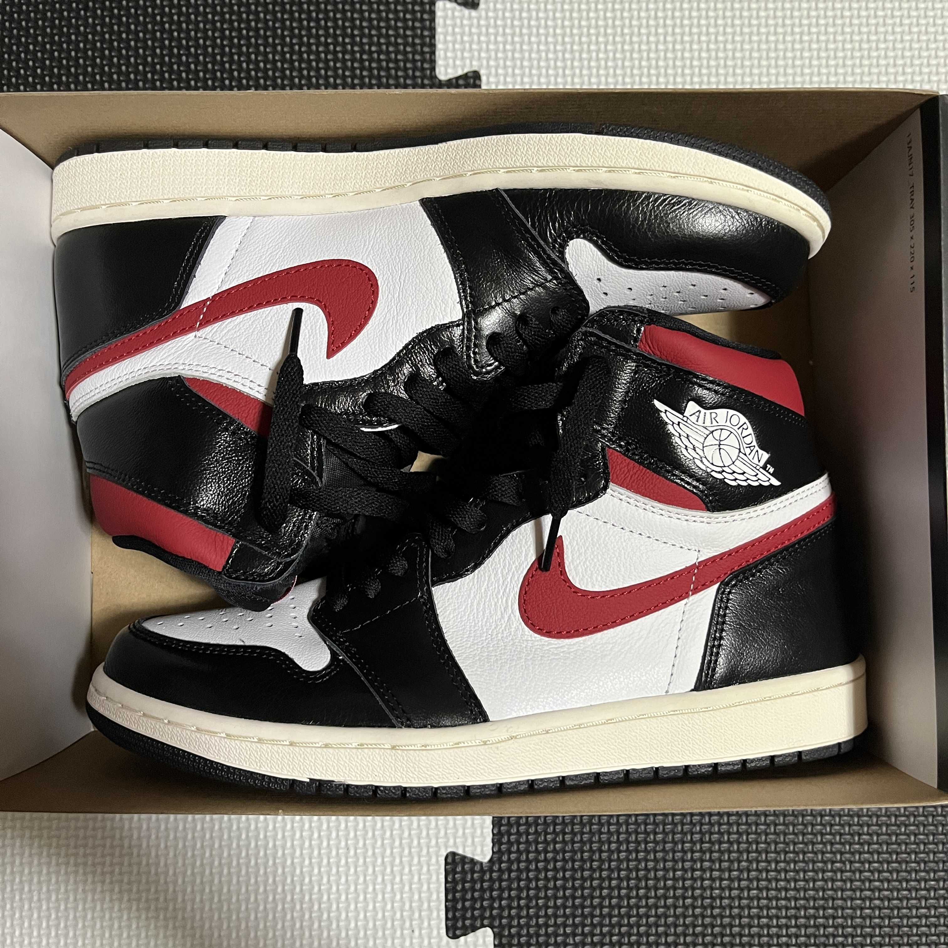 Nike Air Jordan 1 Retro High "Black/White/Sail/Gym Red"    