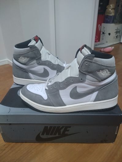 Nike Air Jordan 1 Retro High OG "Black and Smoke Grey"