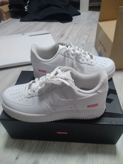 Supreme × Nike Air Force 1 Low "White"