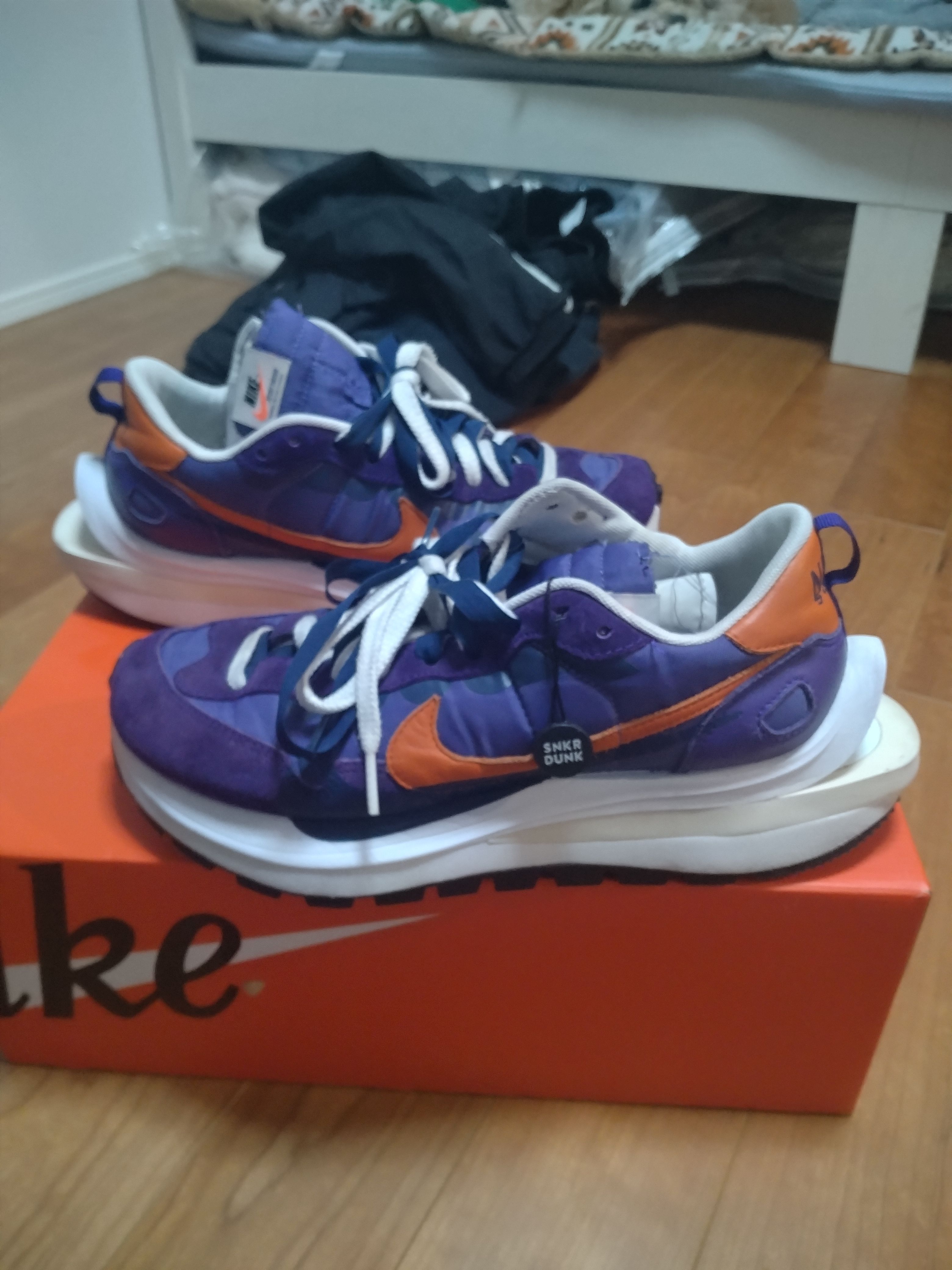 SACAI × NIKE VAPOR WAFFLE "DARK IRIS"