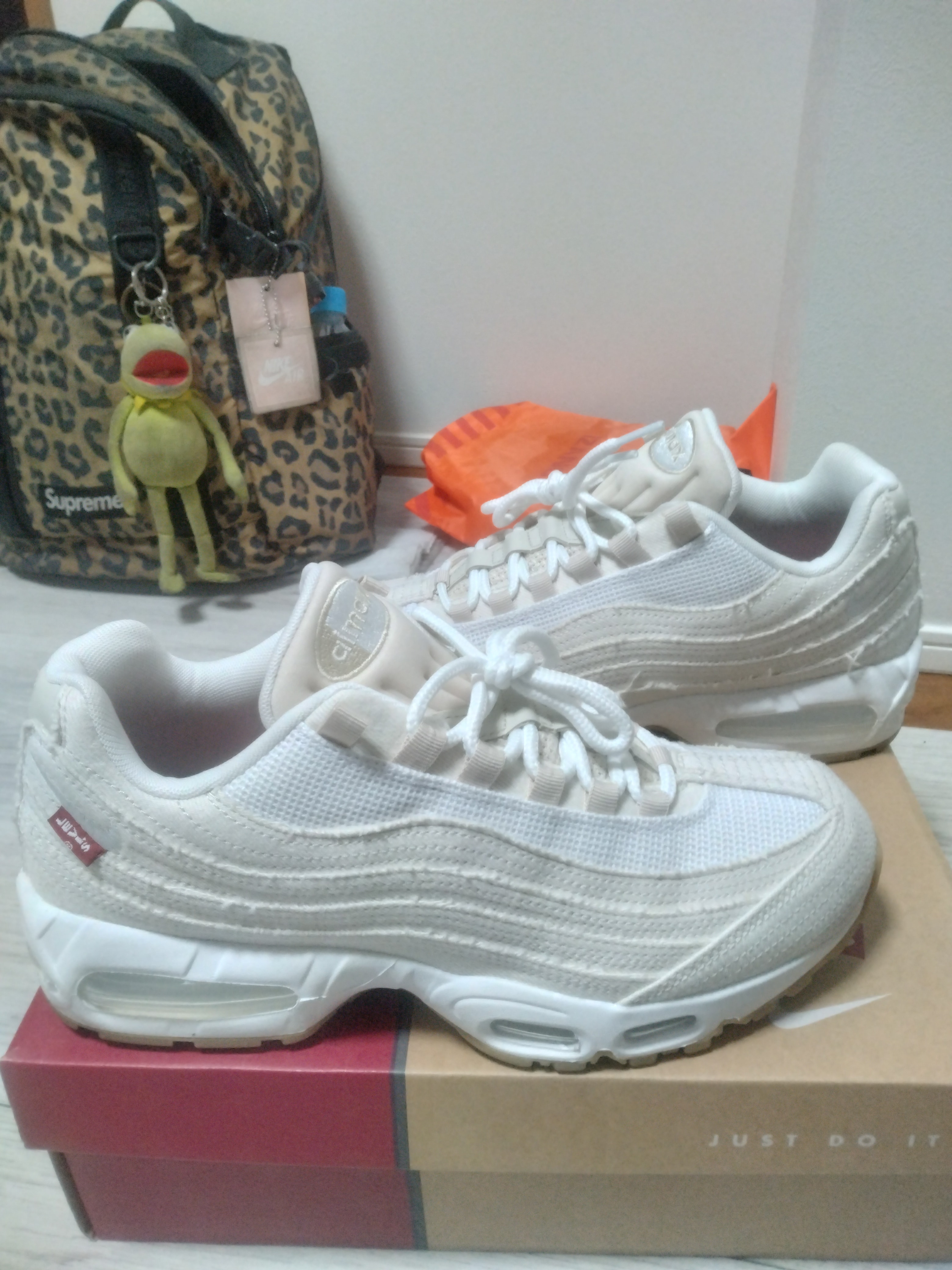 リーバイス × ナイキ エアマックス95 OG "デニムホワイト"