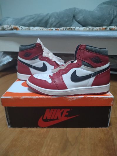 Nike Air Jordan 1 High OG "Lost & Found/Chicago"