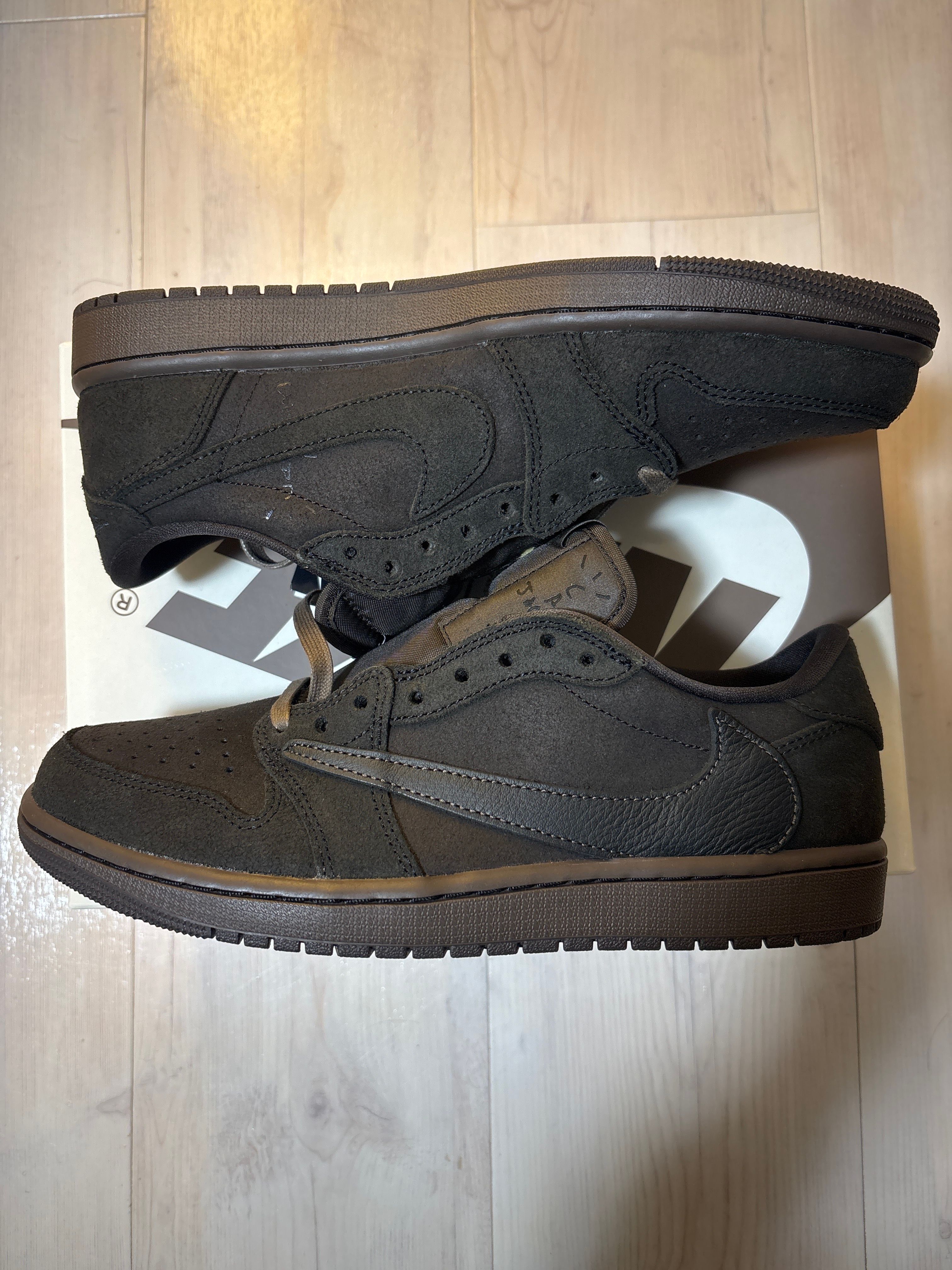 Travis Scott × Nike Air Jordan 1 Low OG SP "Velvet Brown and Dark Mocha"