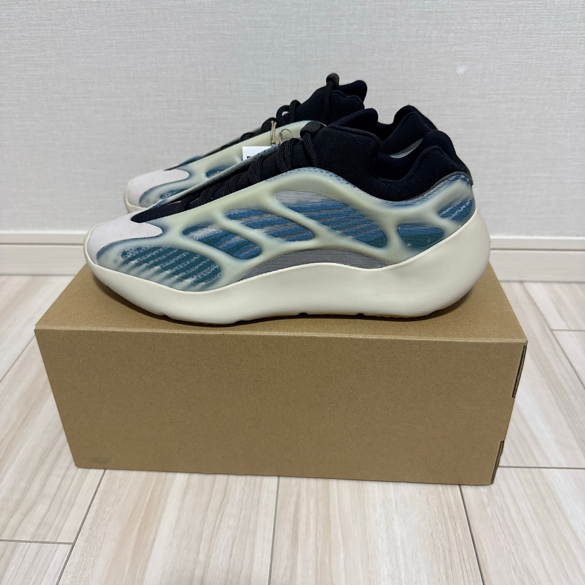 adidas YEEZY 700V3 "Kyanite"