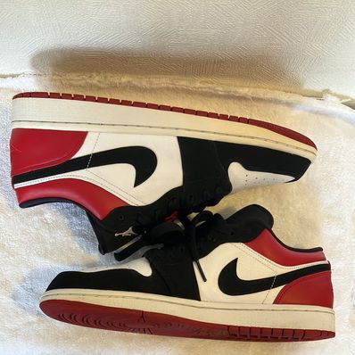 Nike Air Jordan 1 Low "Black Toe"