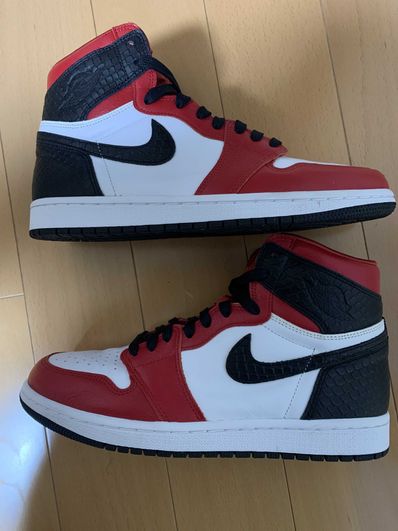 Nike Women's Air Jordan 1 High OG "Satin Red"