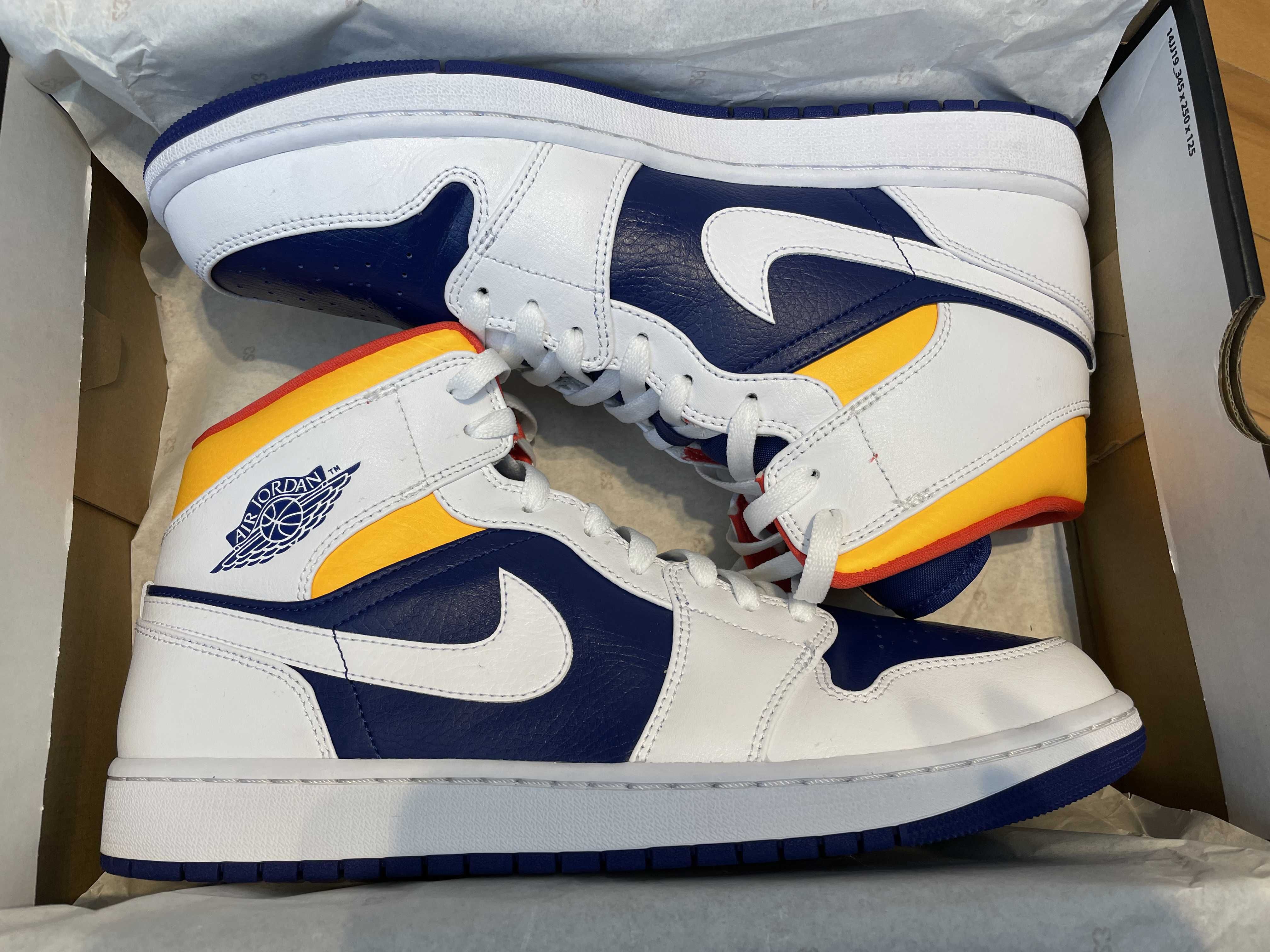 NIKE AIR JORDAN 1 MID "WHITE/NAVY/YELLOW"