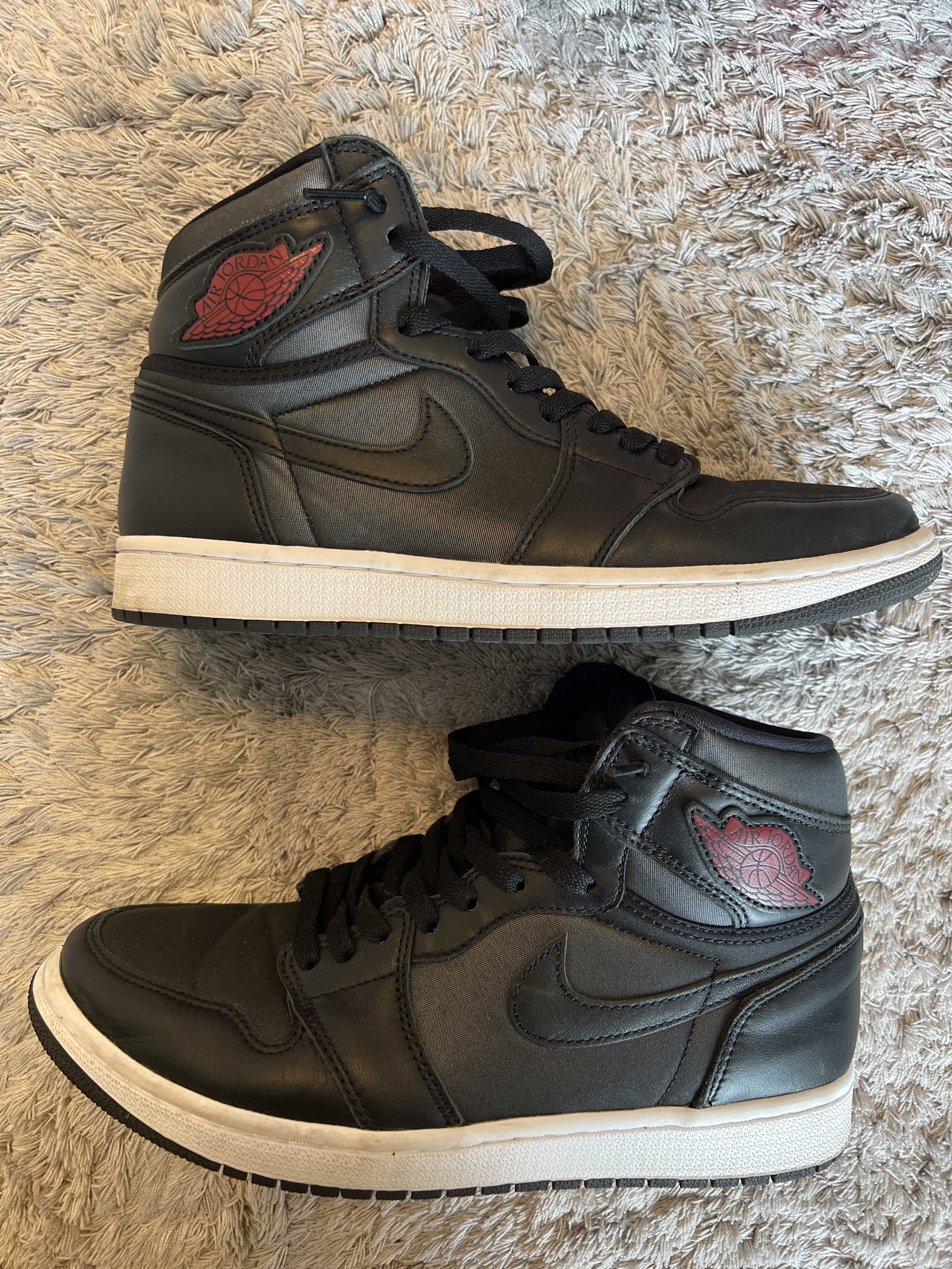 Nike Air Jordan 1 Retro High OG "Black/Metallic Silver/Gym Red"  