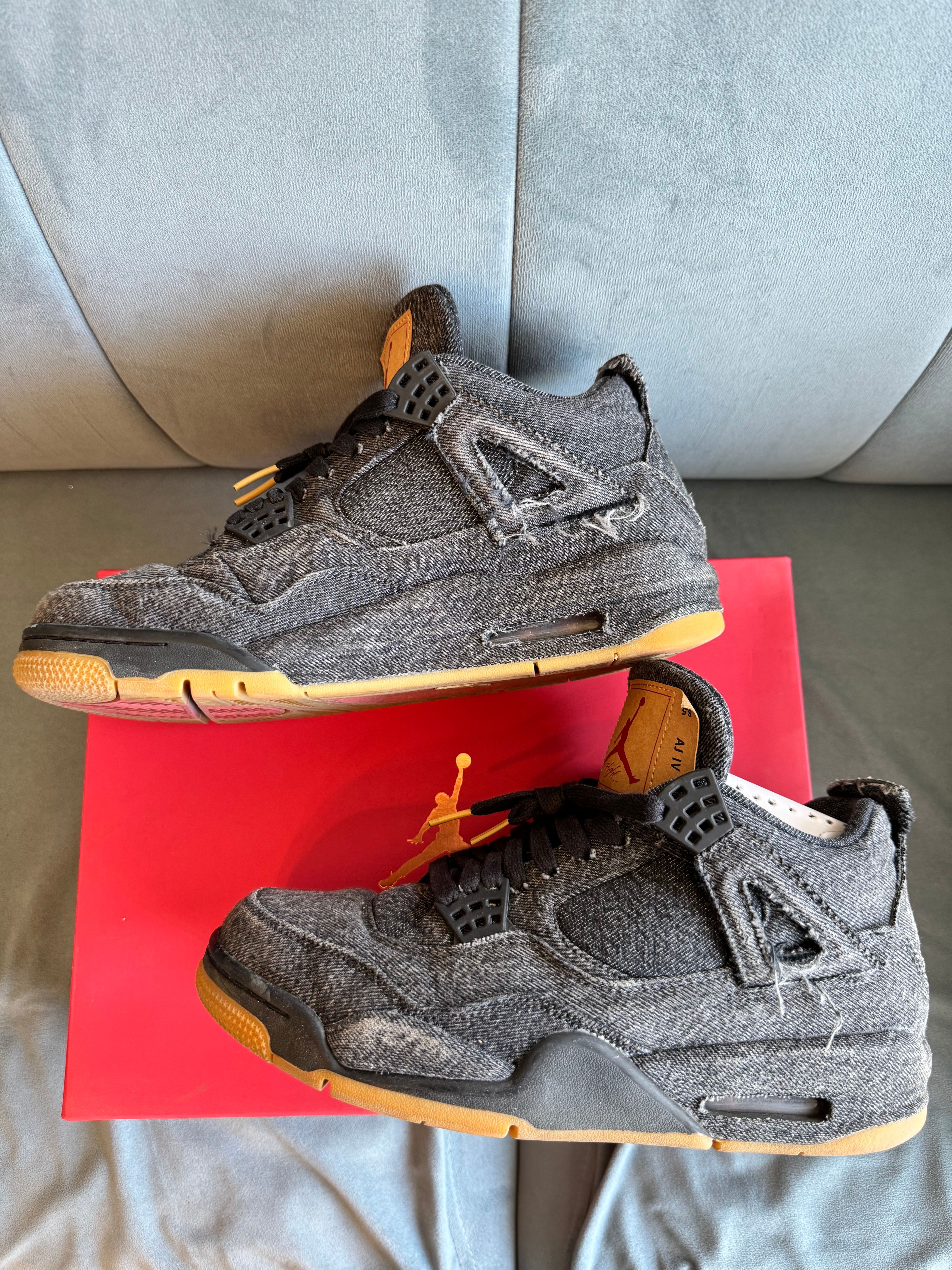 Nike × Levi's Air Jordan 4 "Black Denim" (Tag: ®)