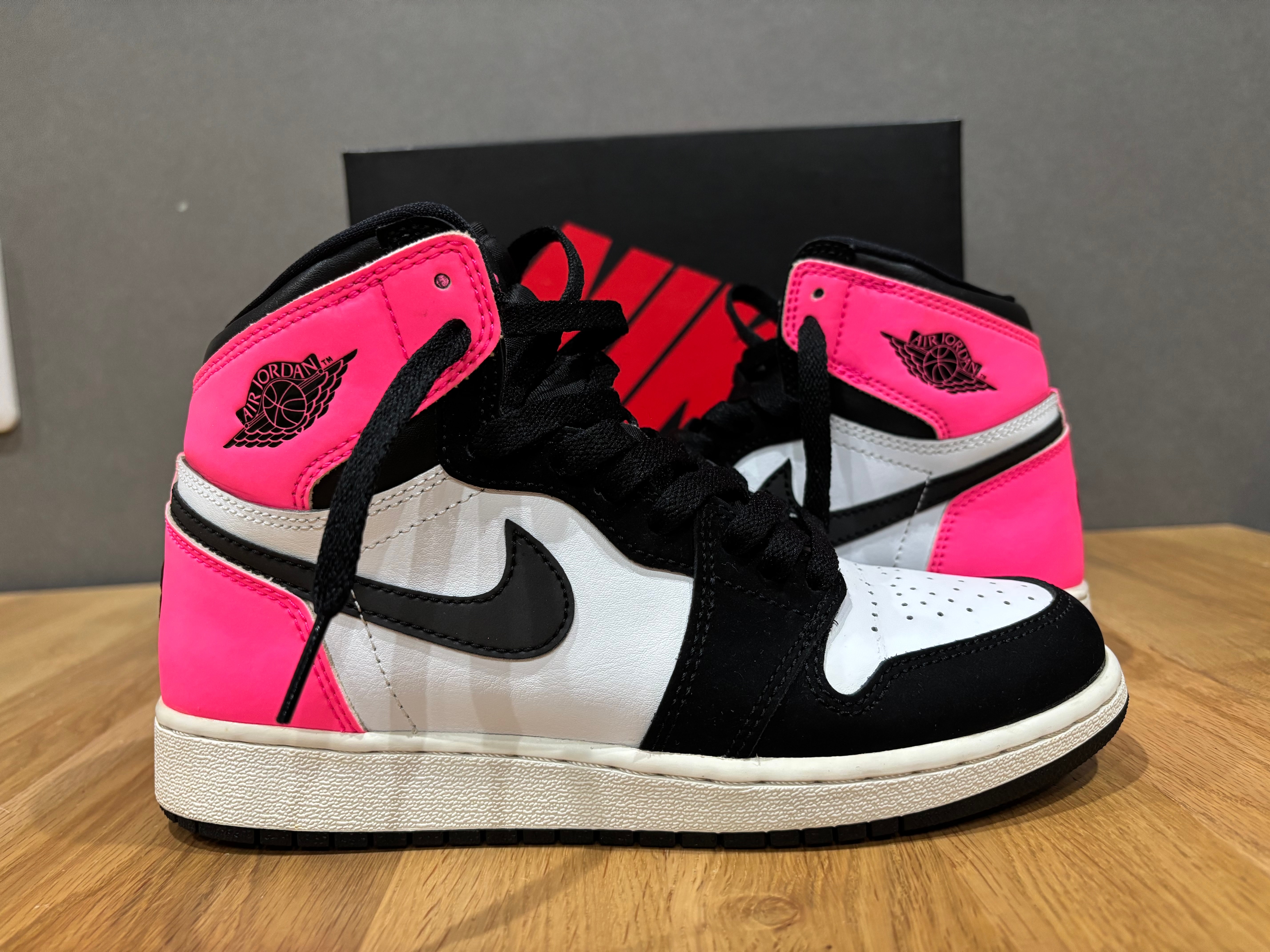 ナイキ エアジョーダン1 レトロ ハイ