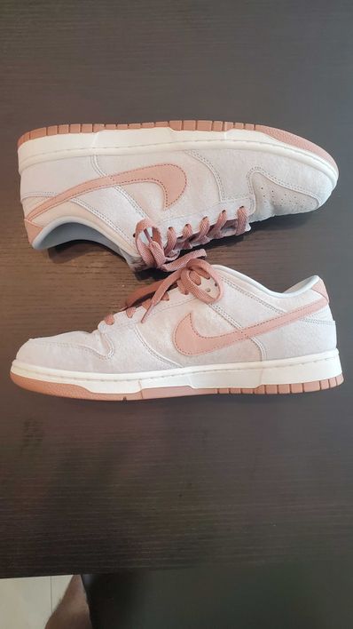 Nike Dunk Low "Fossil Rose"