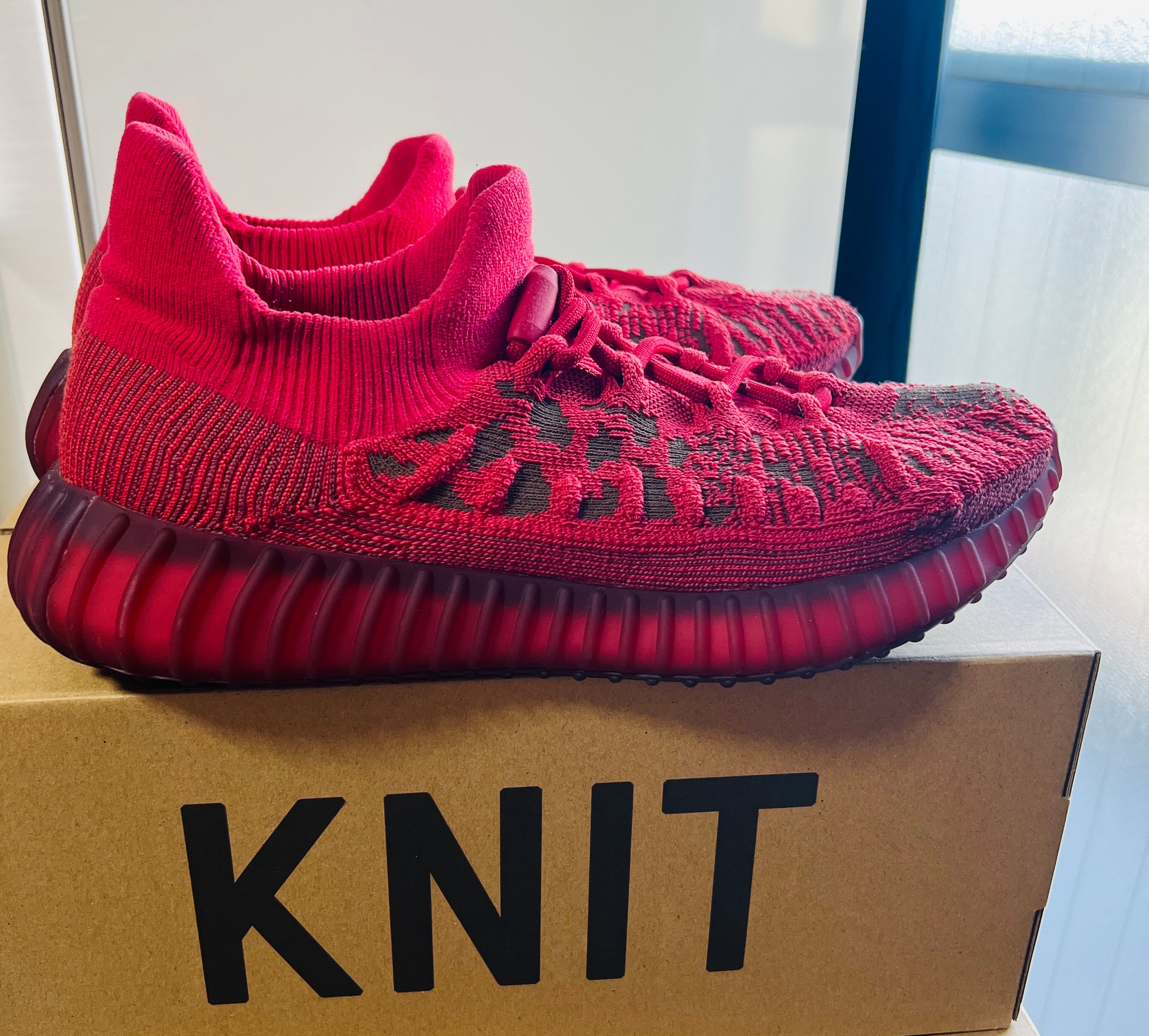 adidas YEEZY 350V2 CMPCT "Slate Red"