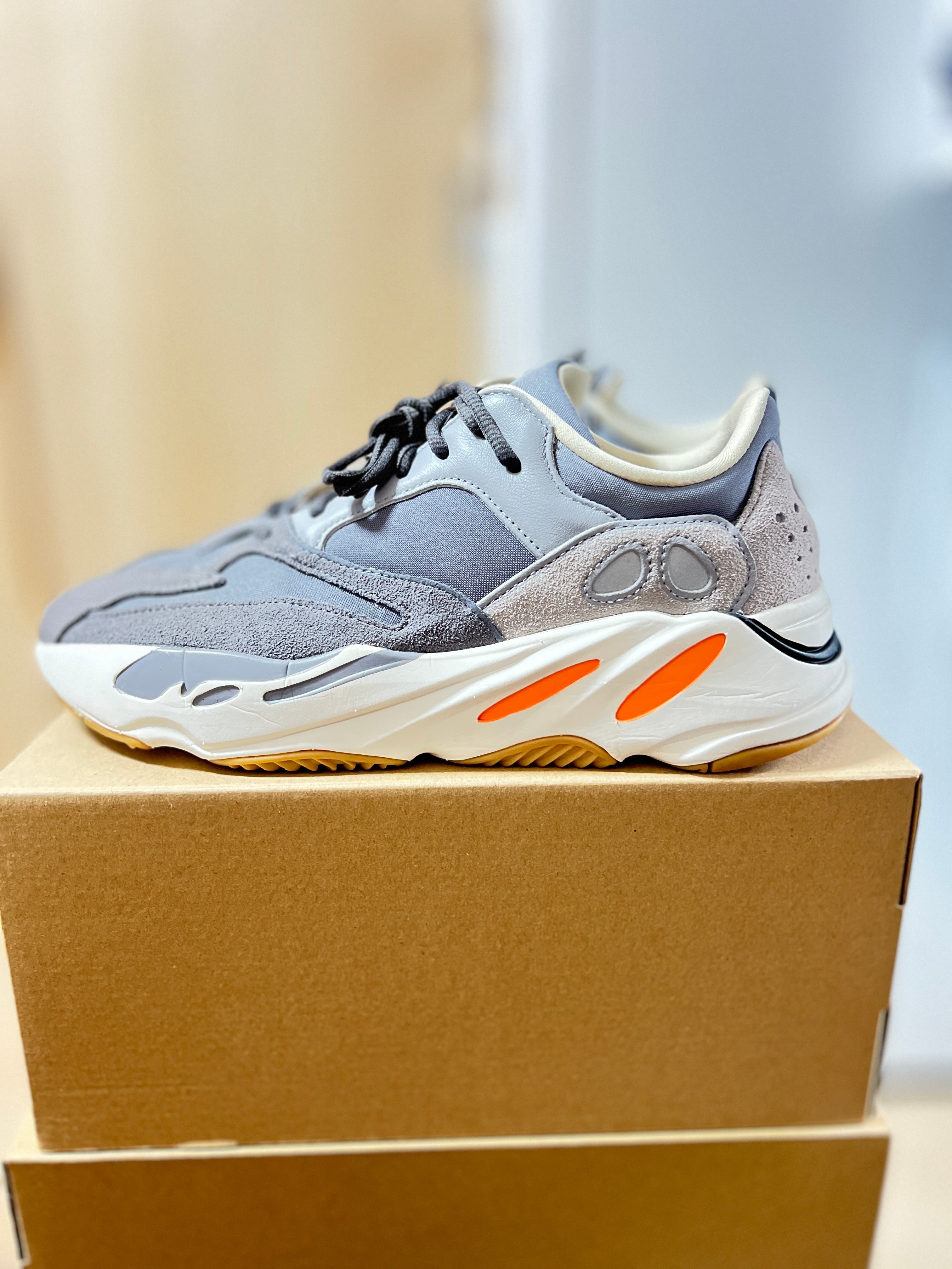 adidas Yeezy Boost 700 "Magnet"
