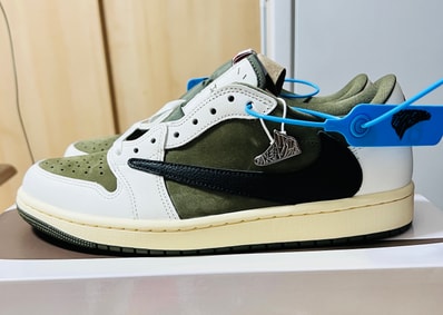 Travis Scott × Nike Air Jordan 1 Low OG SP "Reverse Olive"