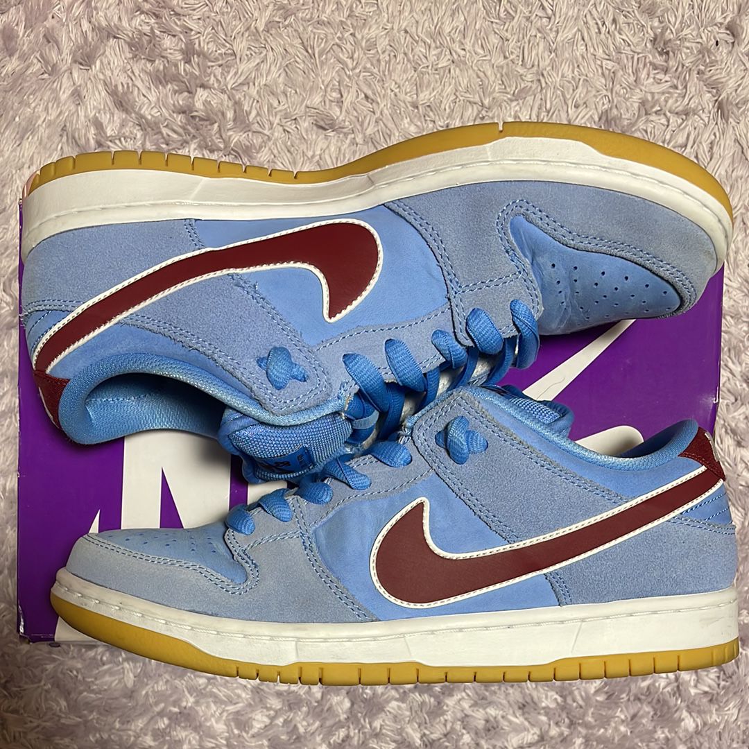 Nike SB Dunk Low Pro "Philadelphia Phillies/Valor Blue and Team Maroon"