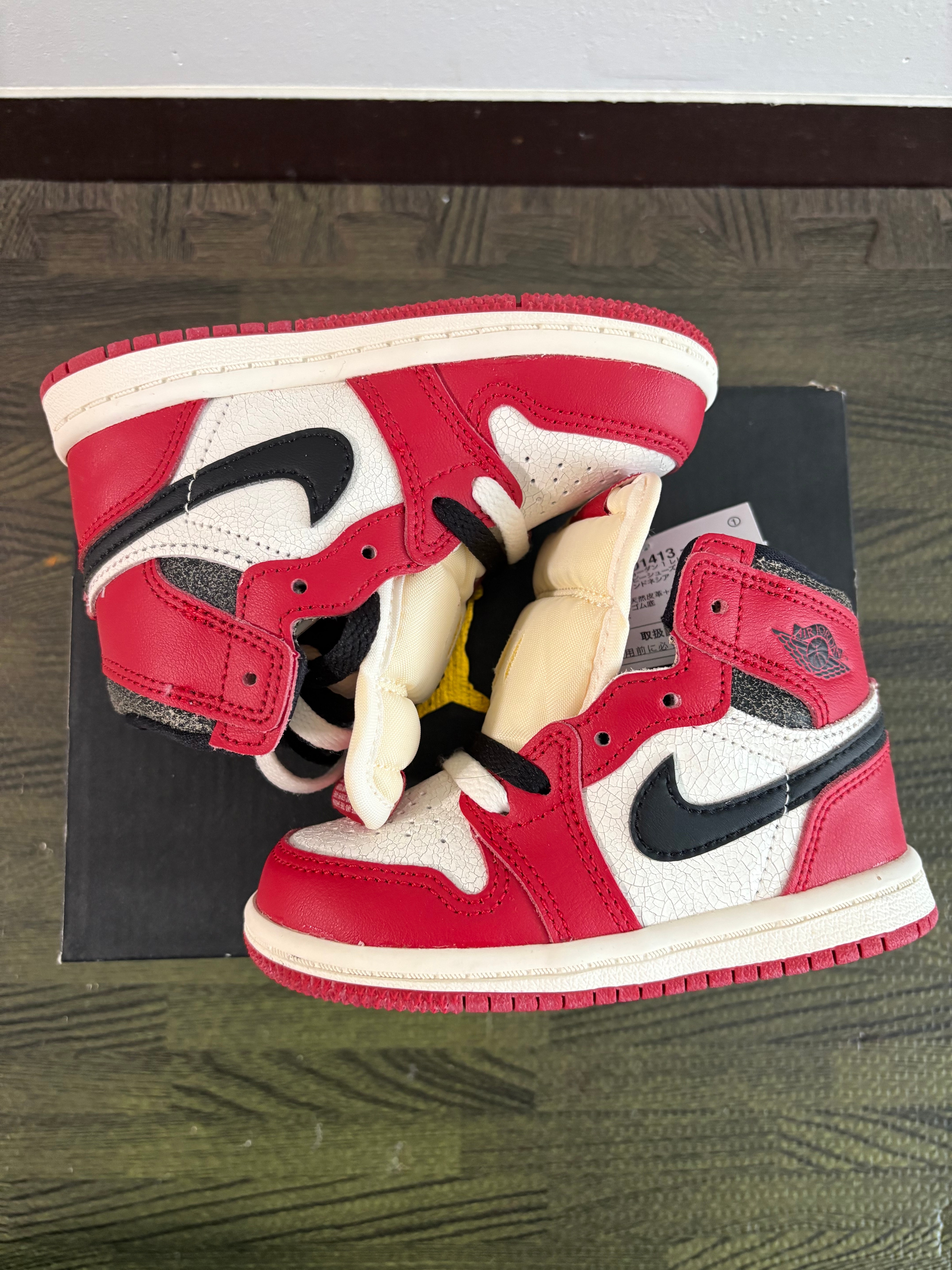 Nike TD Air Jordan 1 High OG "Lost & Found/Chicago"