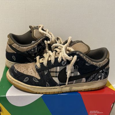 Travis Scott × Nike SB Dunk Low "Black/Parachute Beige"