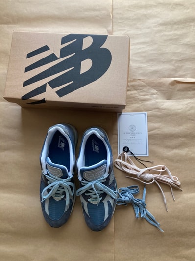 KITH × New Balance 991V2 "Asphalt/Lead/Oyster Mushroom"