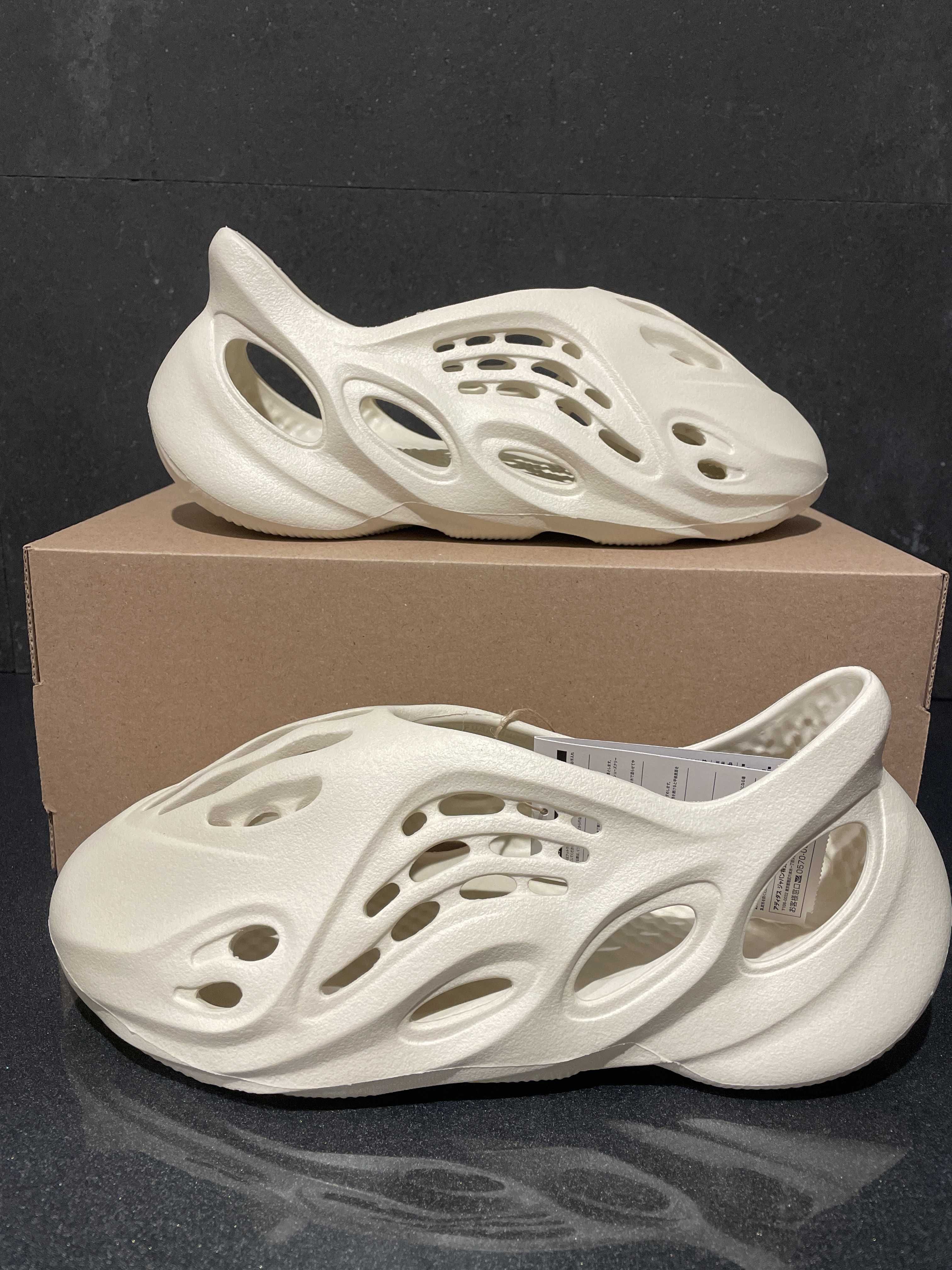 adidas YEEZY Foam Runner "Sand"