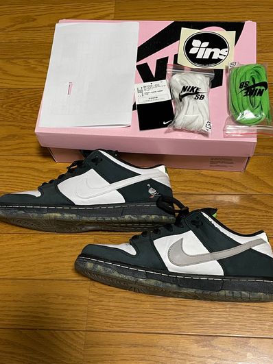 STAPLE × Nike SB Dunk Low "Pigeon Black/White"