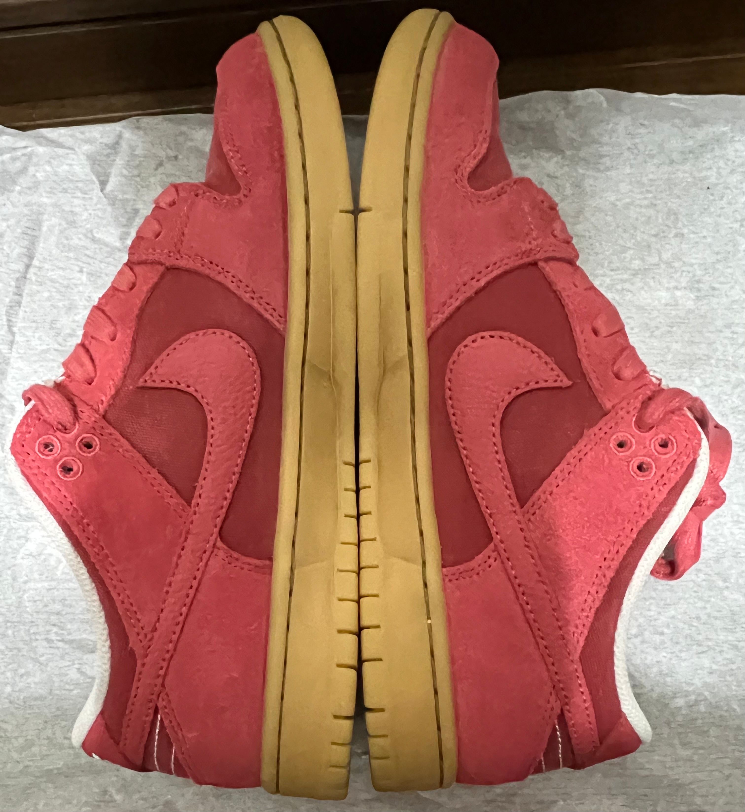 Nike SB Dunk Low "Adobe"