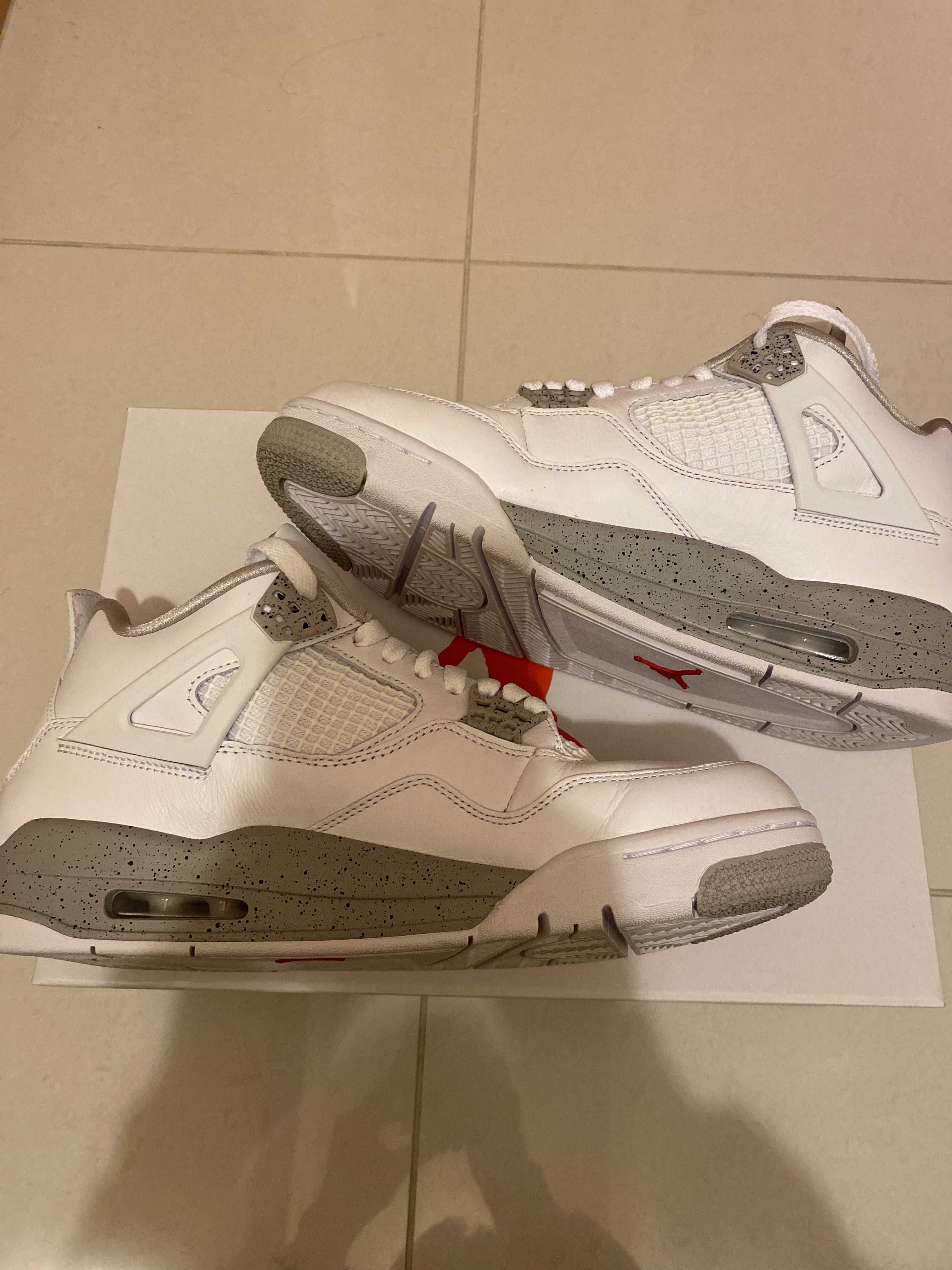 Nike Air Jordan 4 "Tech White"  