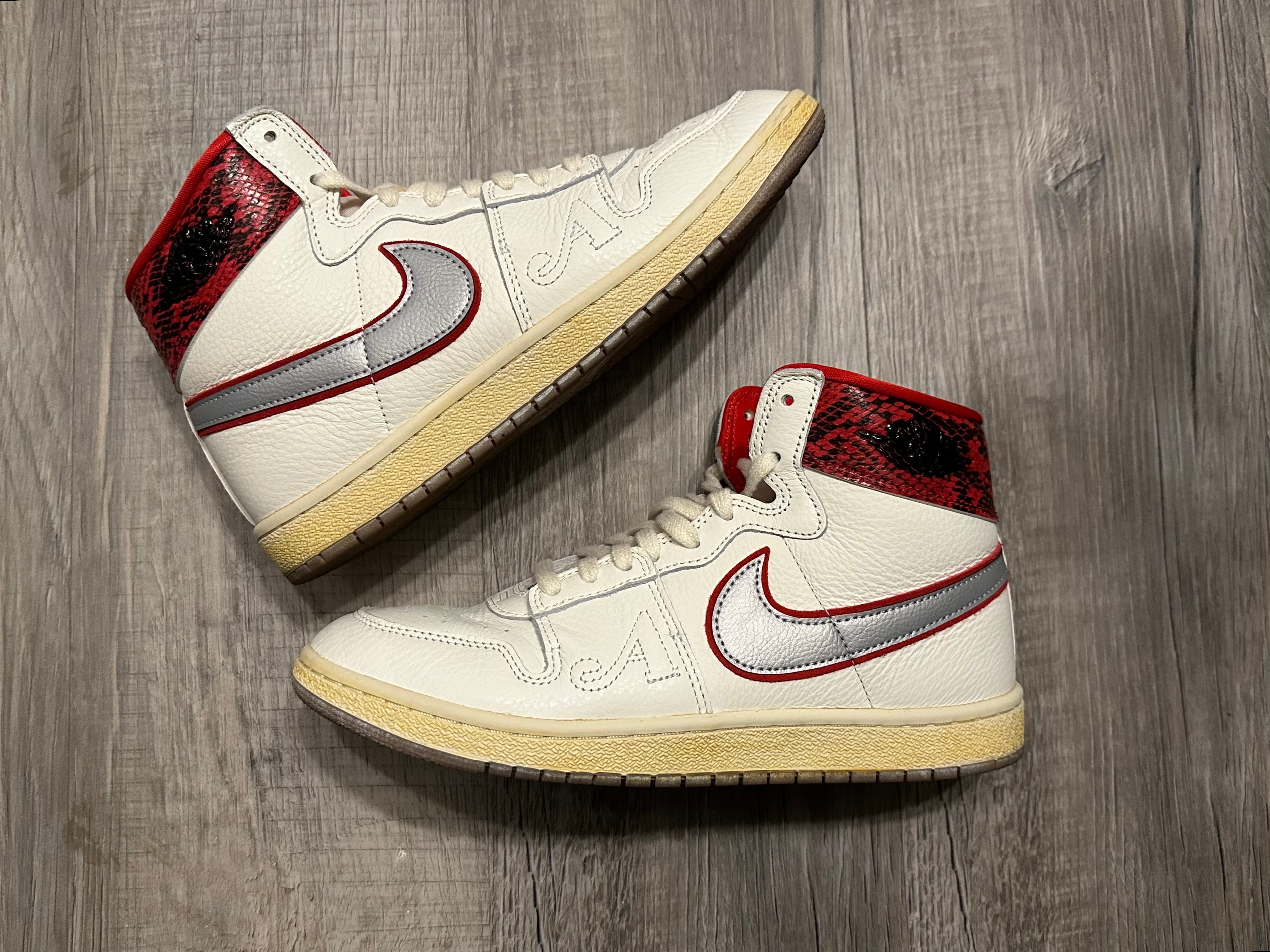 アウェイクニューヨーク × ナイキ ジョーダン エアシップ SP "ユニバーシティレッド"