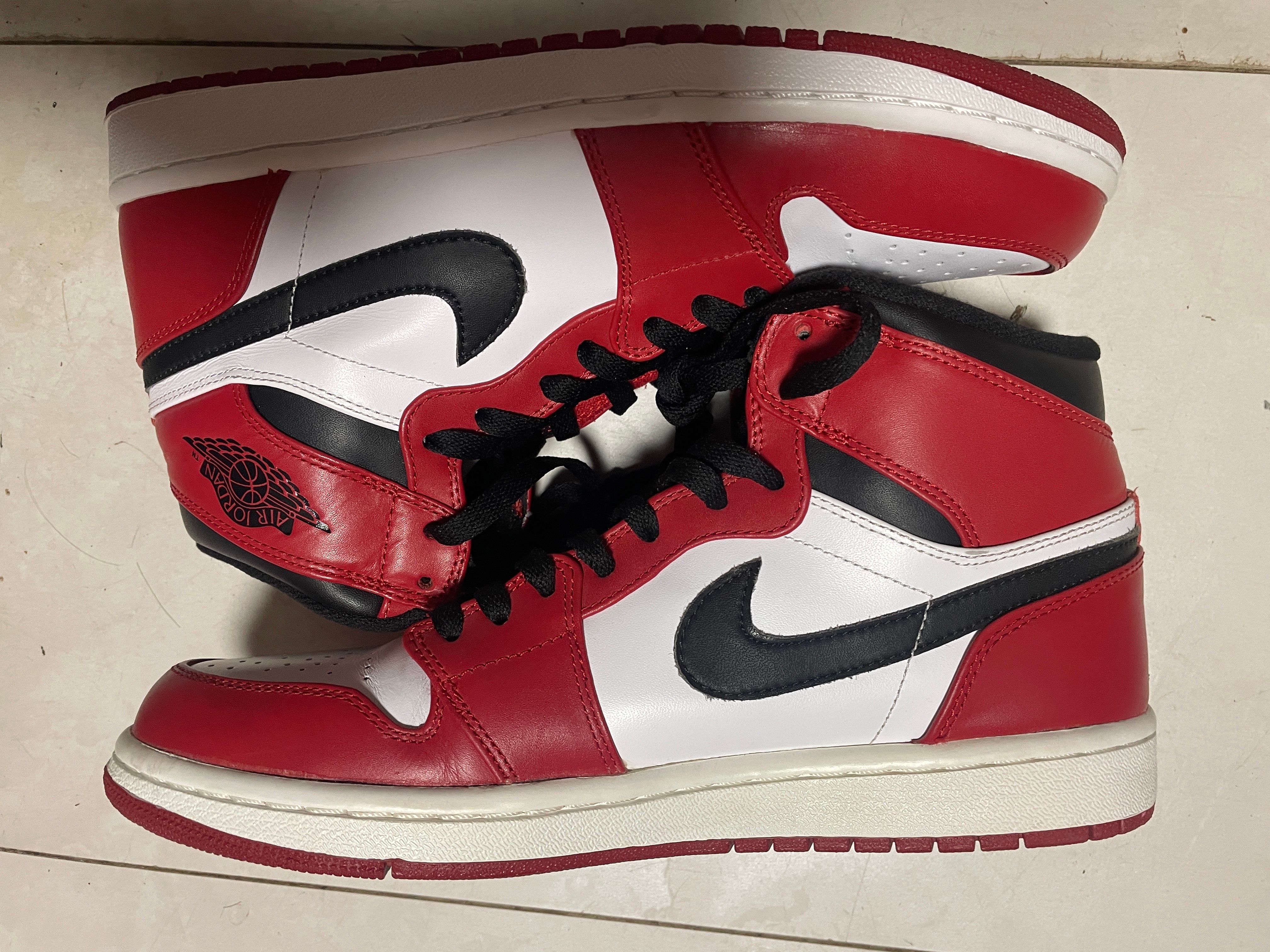 Nike Air Jordan 1 Retro High "Chicago" (2013)