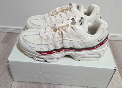 UNDEFEATED × Nike Air Max 95 SP "Sail"