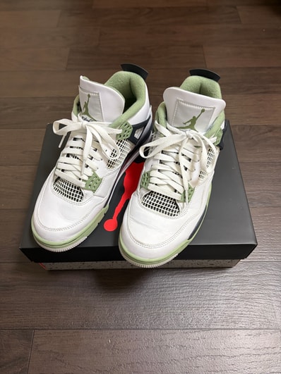 Nike Women's Air Jordan 4 "Oil Green"