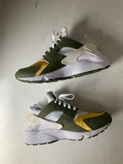 Stussy × Nike Air Huarache "Dark Olive"
