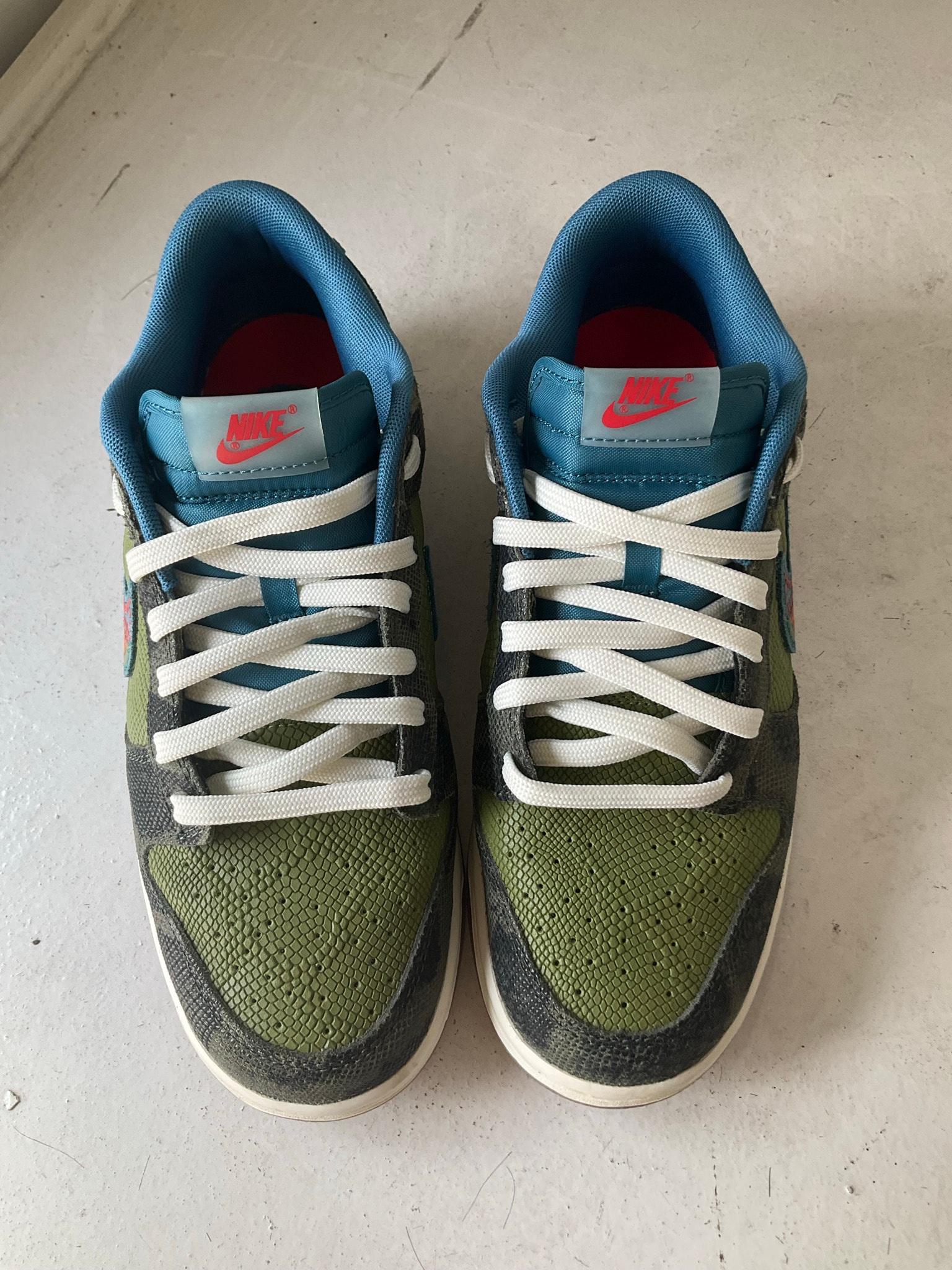 Nike Dunk Low "Siempre Familia"