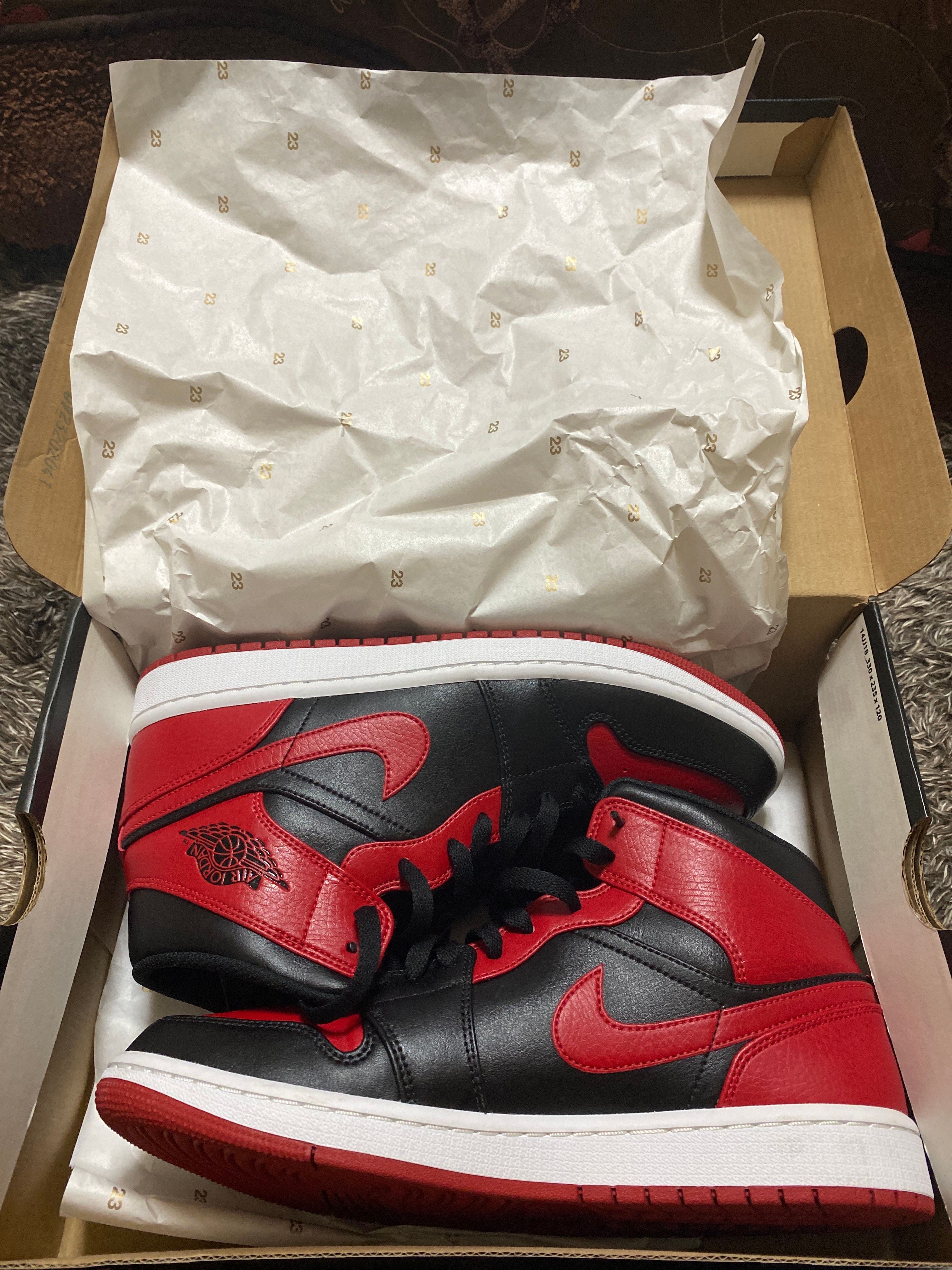 Nike Air Jordan 1 Mid "Bred"