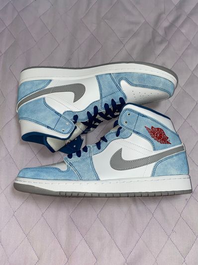 Nike Air Jordan 1 Mid SE "White/Hyper Royal/Red"