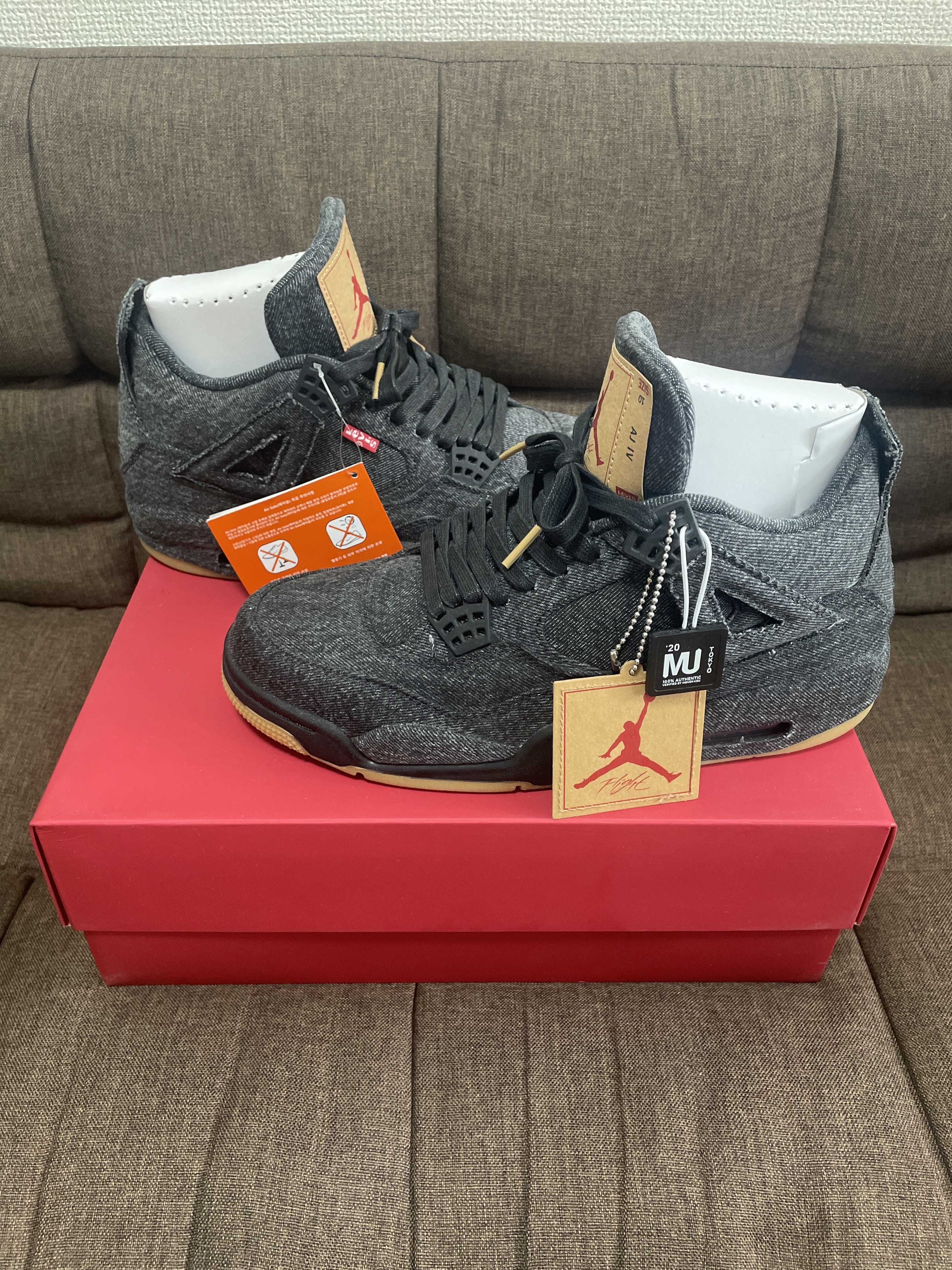 Nike × Levi's Air Jordan 4 "Black Denim" (Tag: LEVIS®)