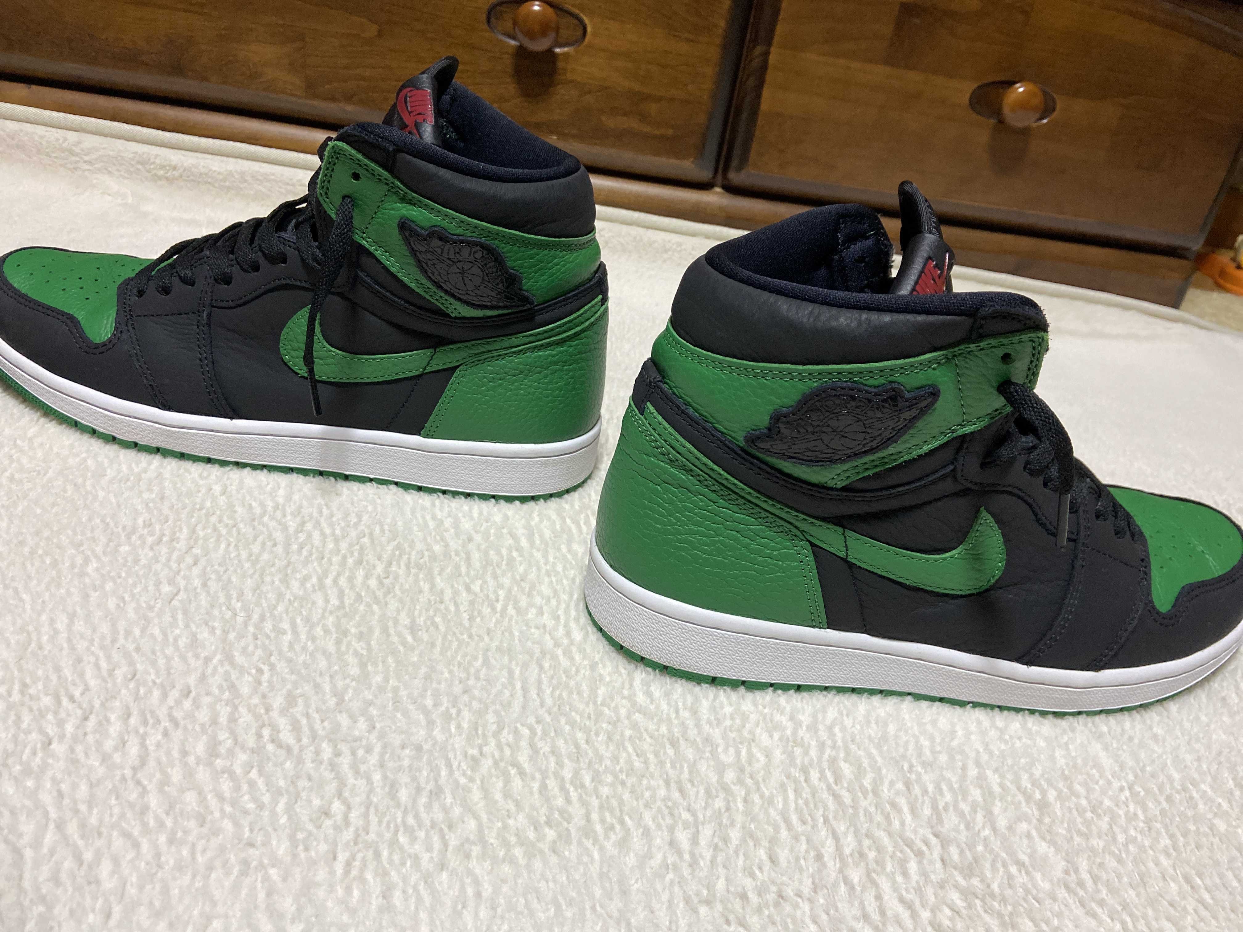Nike Air Jordan 1 Retro High OG "Black/Pine Green" (2020)