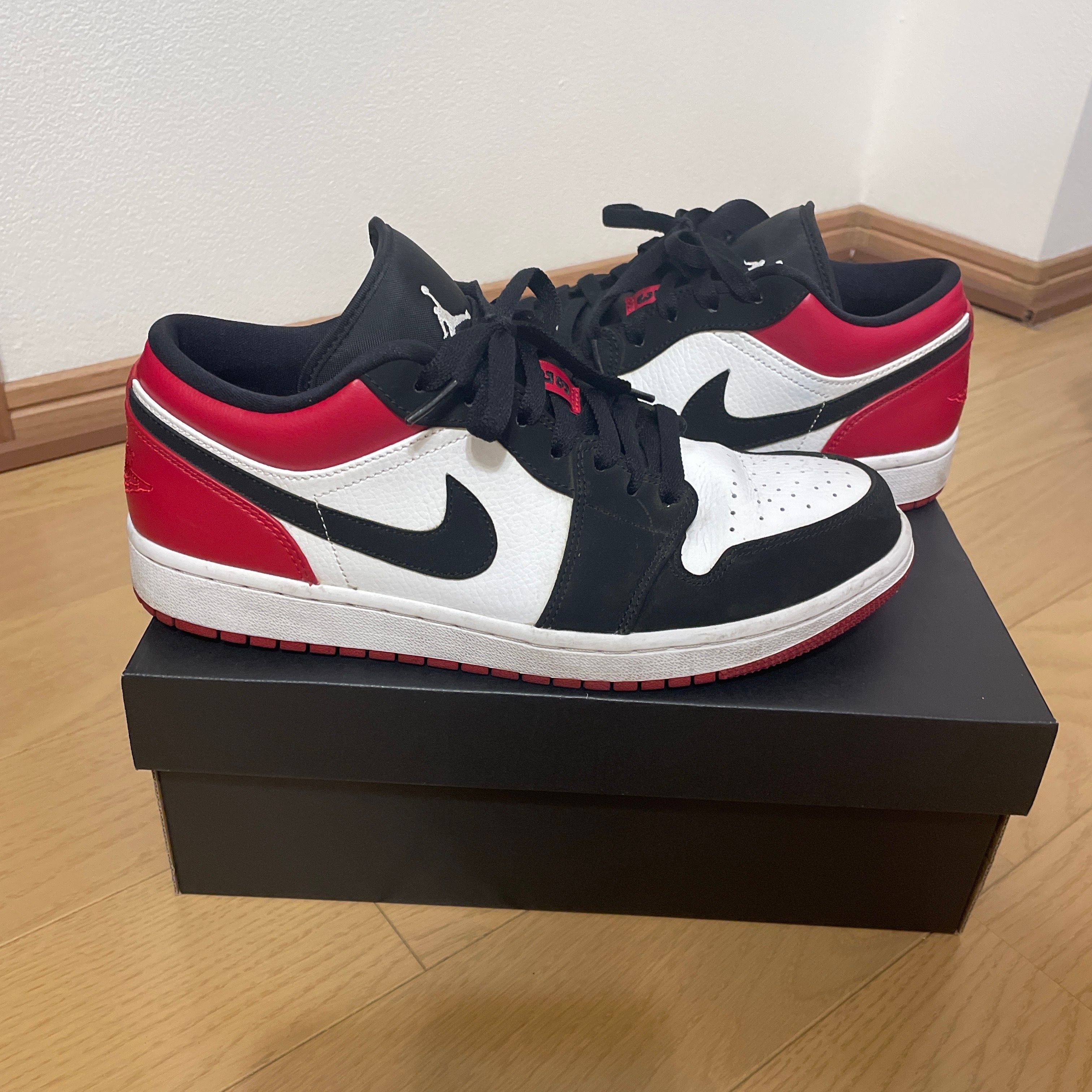 Nike Air Jordan 1 Low "Black Toe"