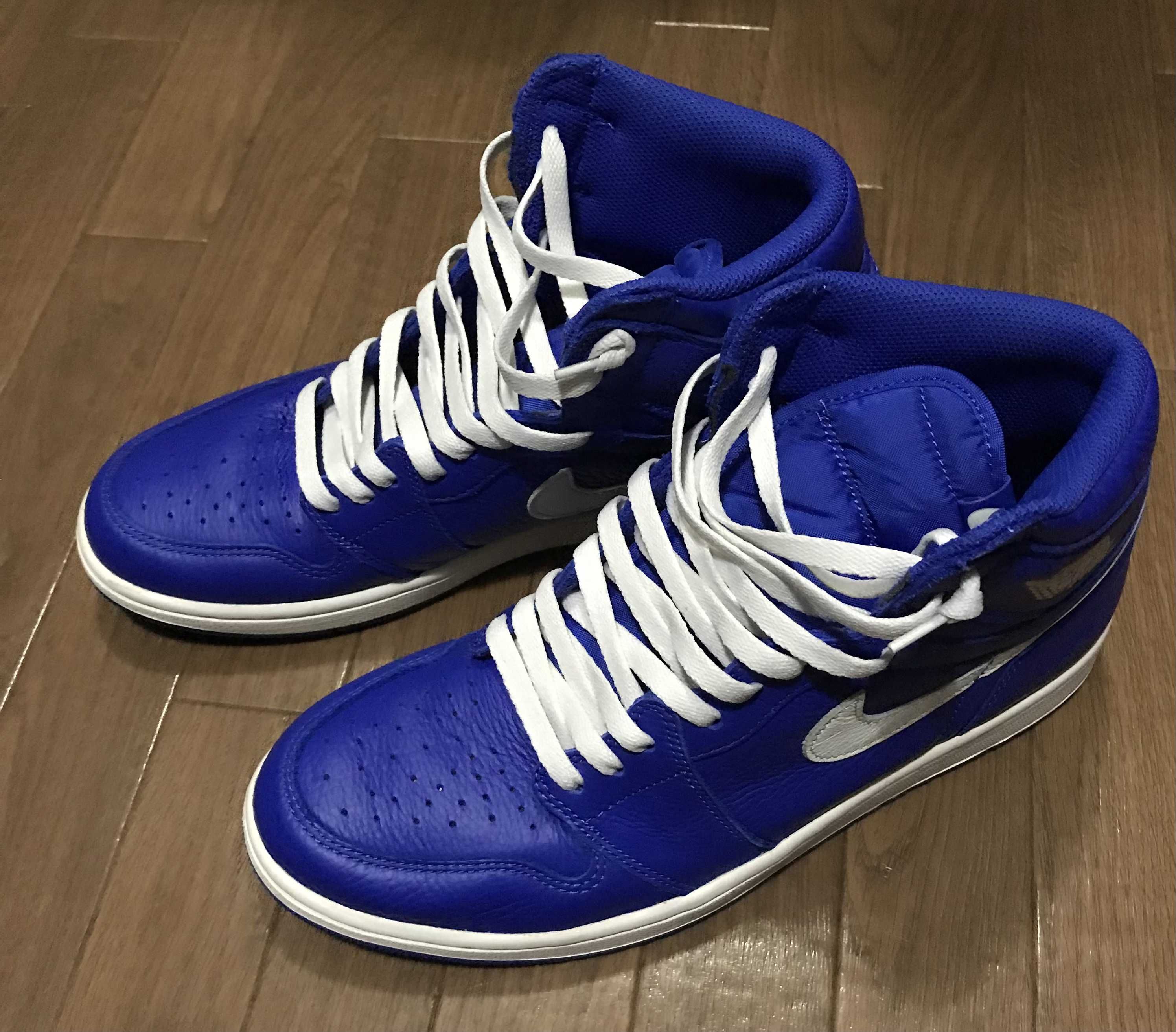 NIKE AIR JORDAN 1 RETRO HIGH "HYPER ROYAL"