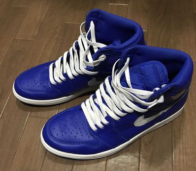 NIKE AIR JORDAN 1 RETRO HIGH "HYPER ROYAL"
