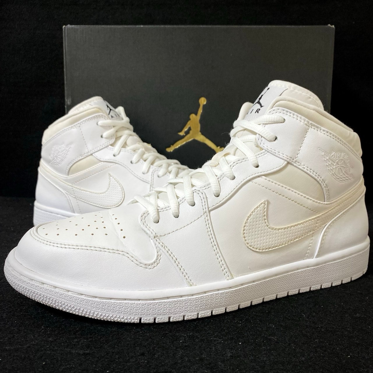 Nike Air Jordan 1 Retro Mid "White" (2017)