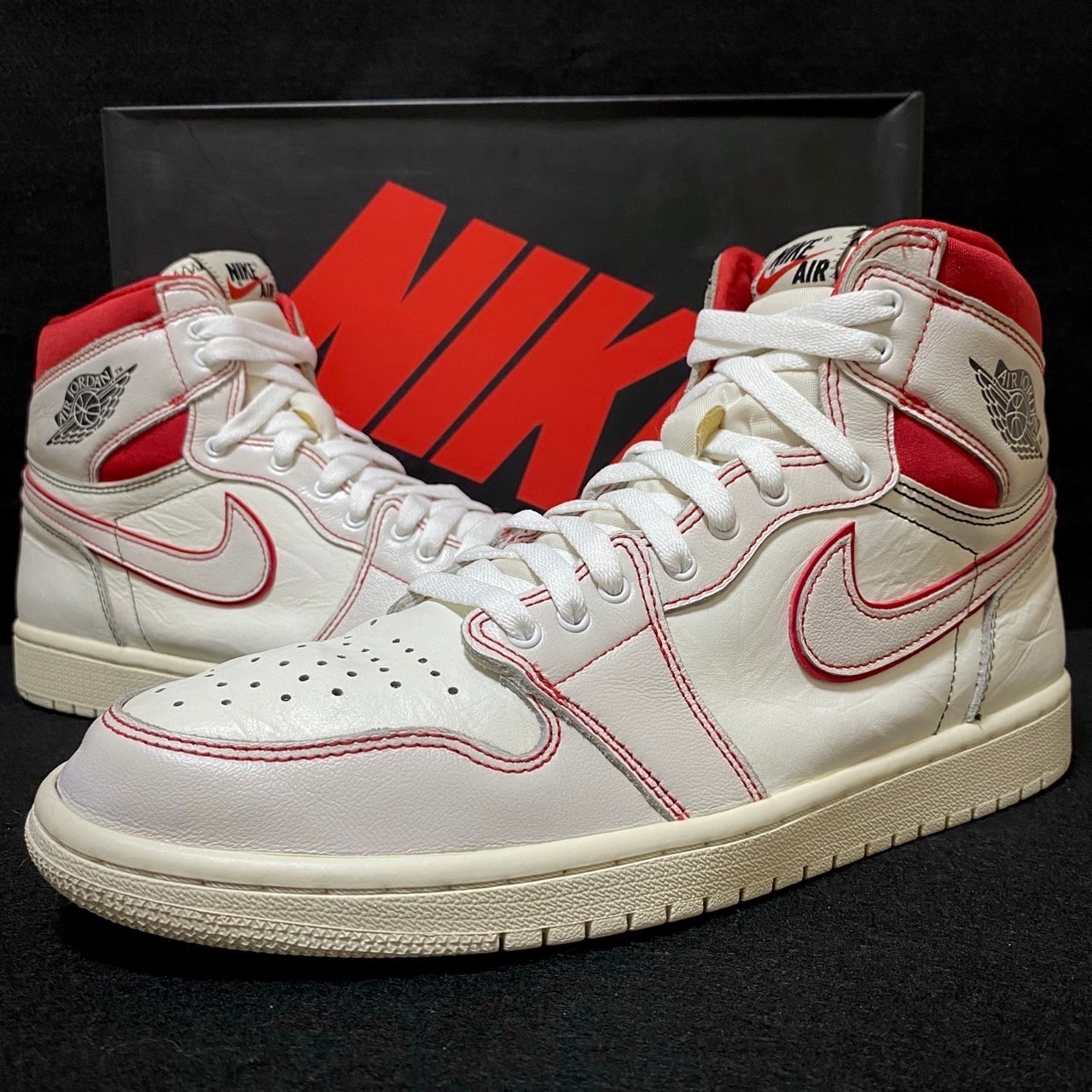 Nike Air Jordan 1 Retro High OG "Sail/University Red"     
