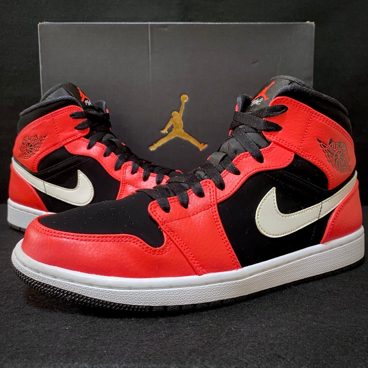 Nike Air Jordan 1 Mid "Infrared 23"